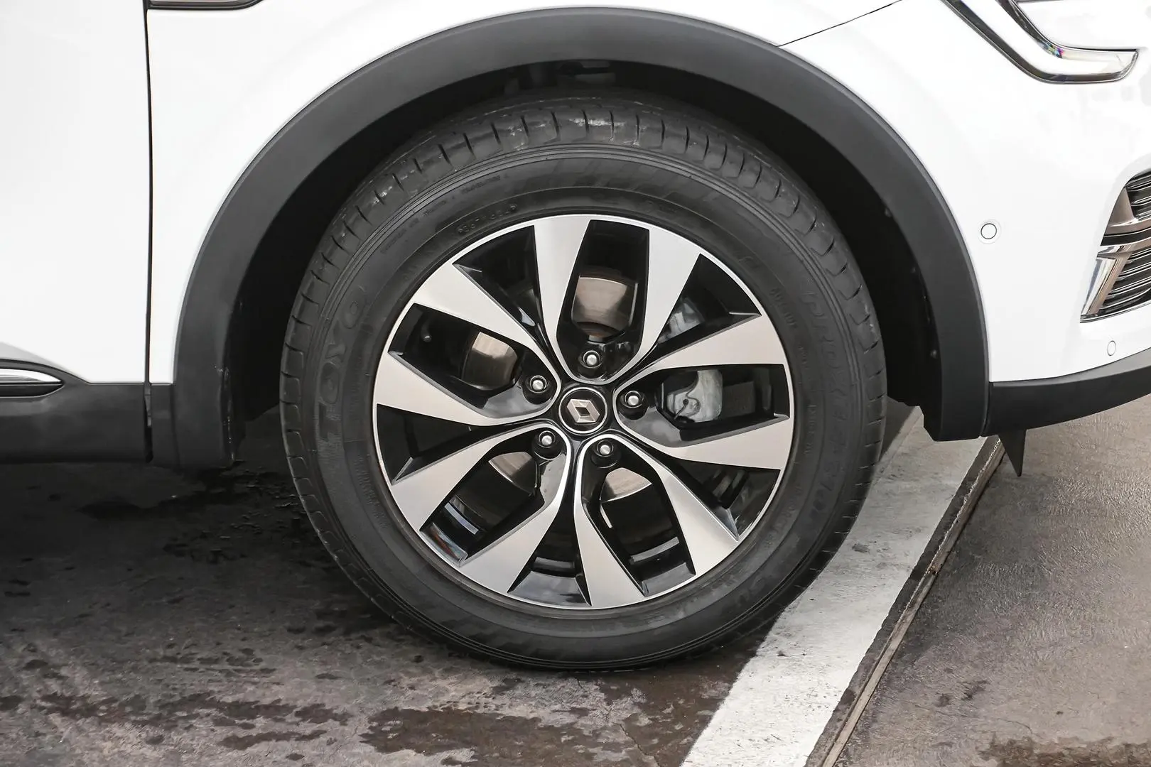 2023 Renault Arkana Gallery Image 10