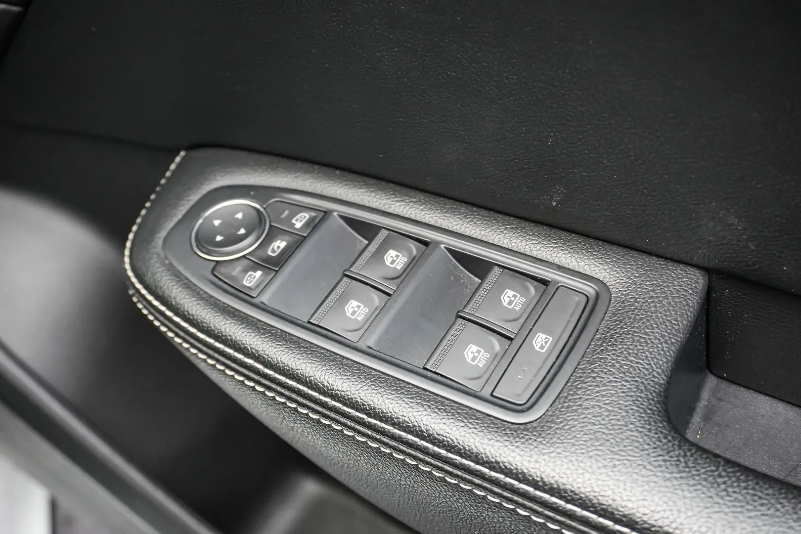 2023 Renault Arkana Gallery Image 16