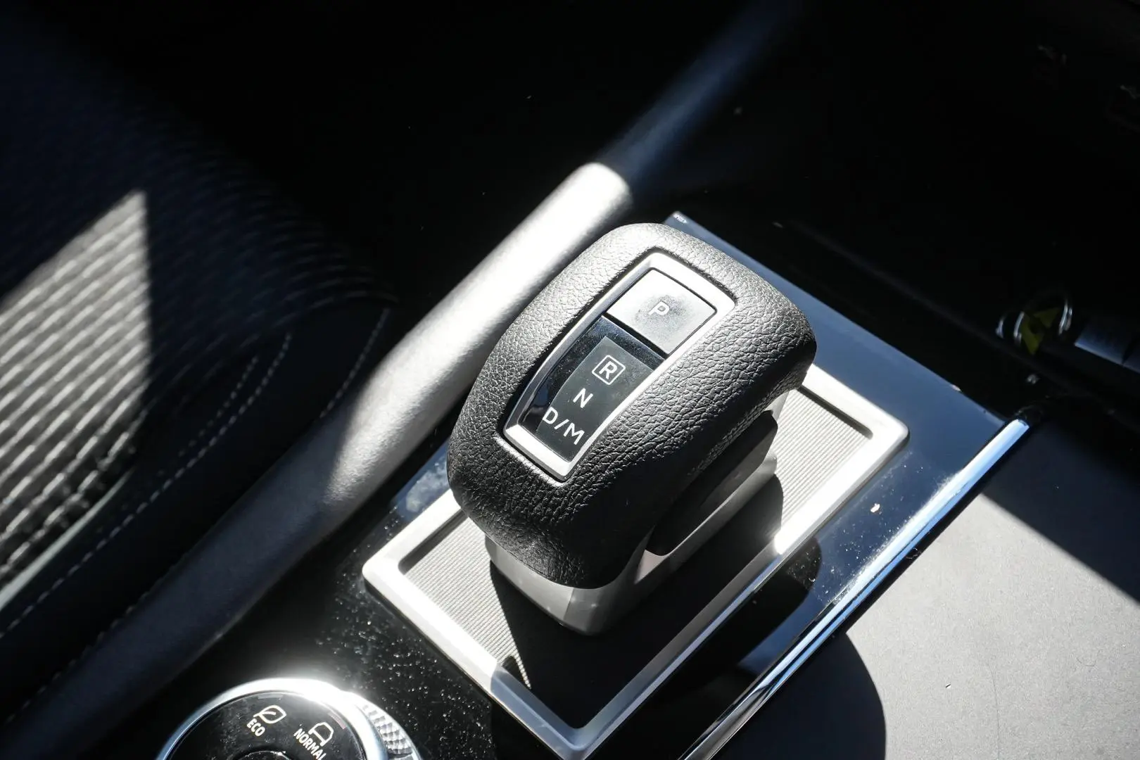 2024 Mitsubishi Outlander Gallery Image 16