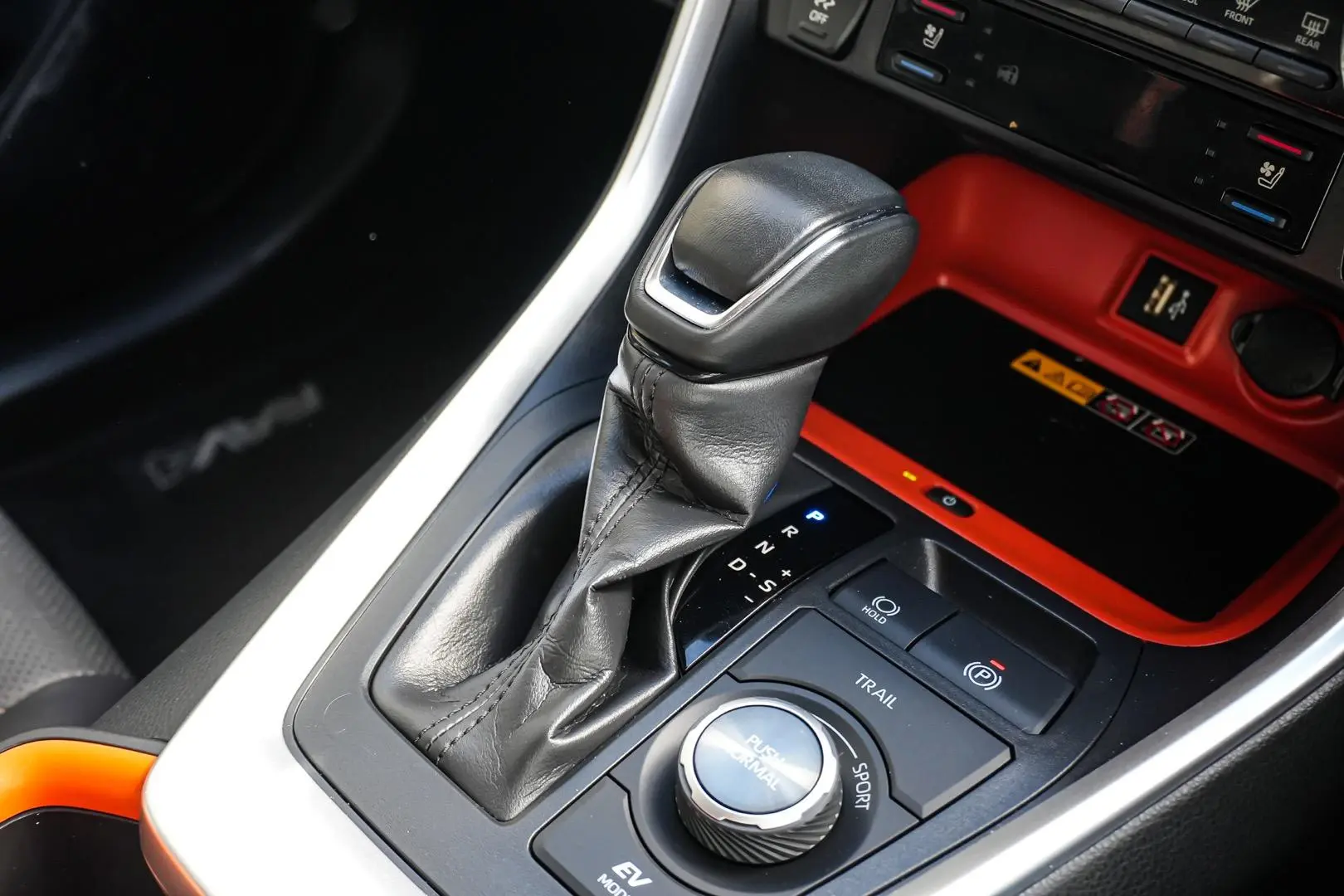 2023 Toyota RAV4 Gallery Image 19