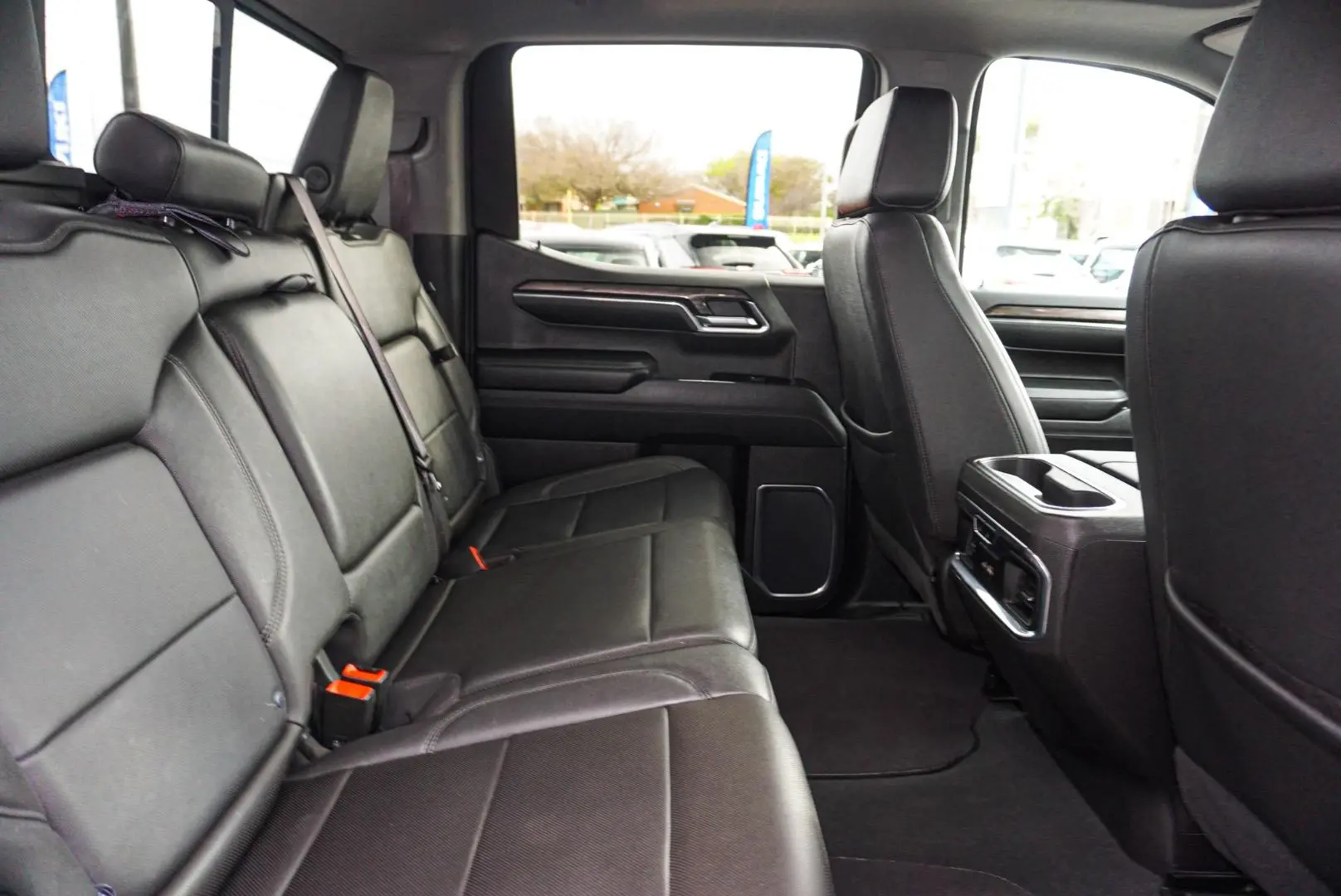 2024 Chevrolet Silverado Gallery Image 9