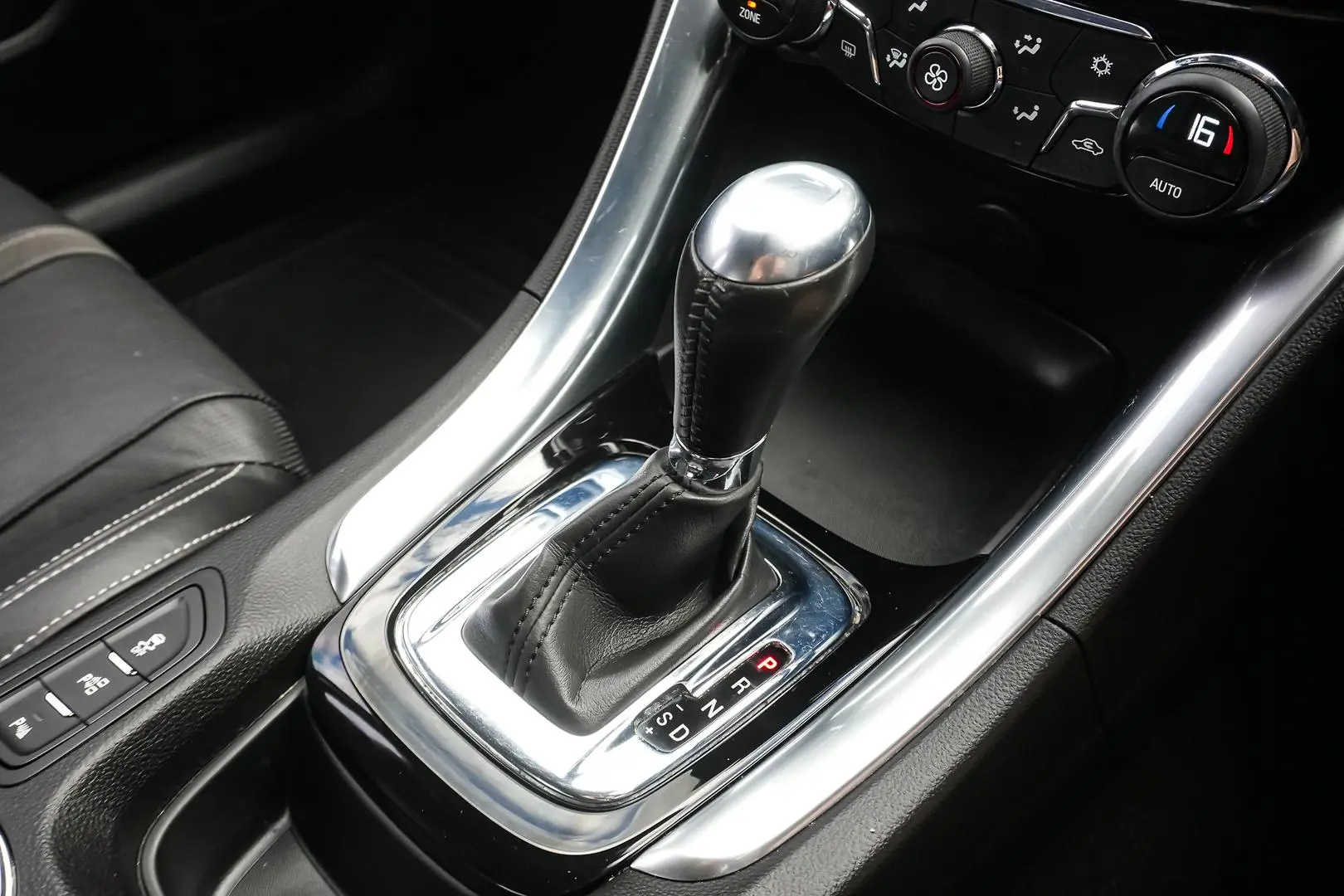 2017 Holden Commodore Gallery Image 21