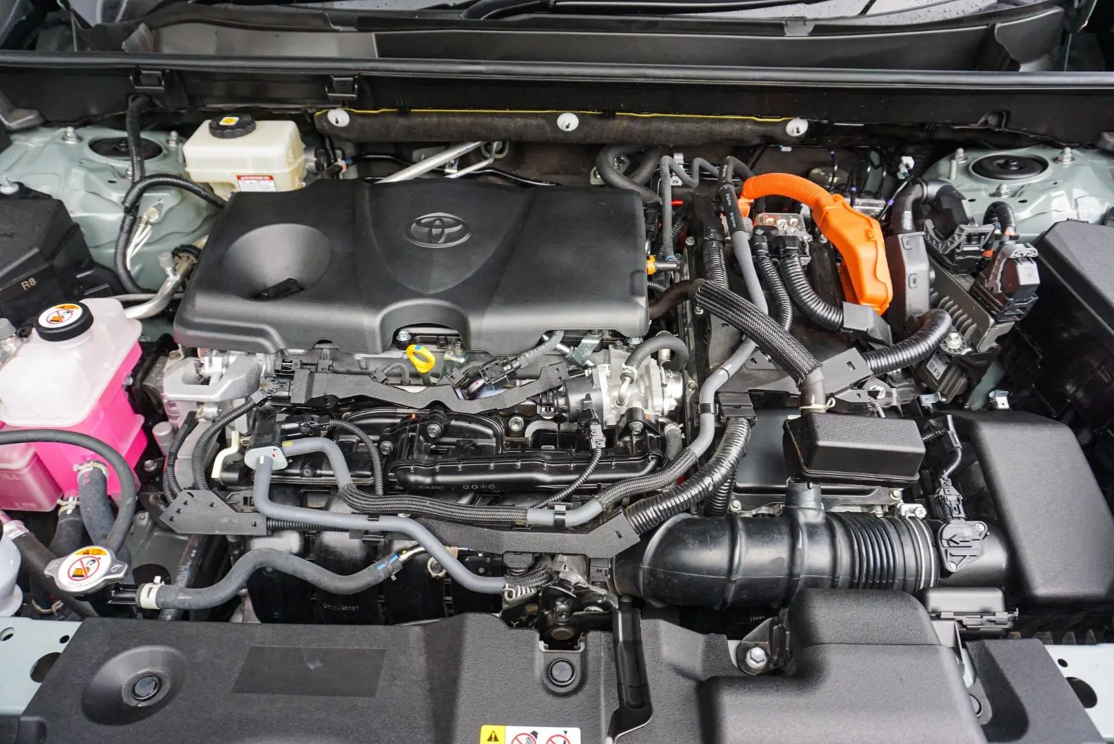 2022 Toyota RAV4 Gallery Image 24