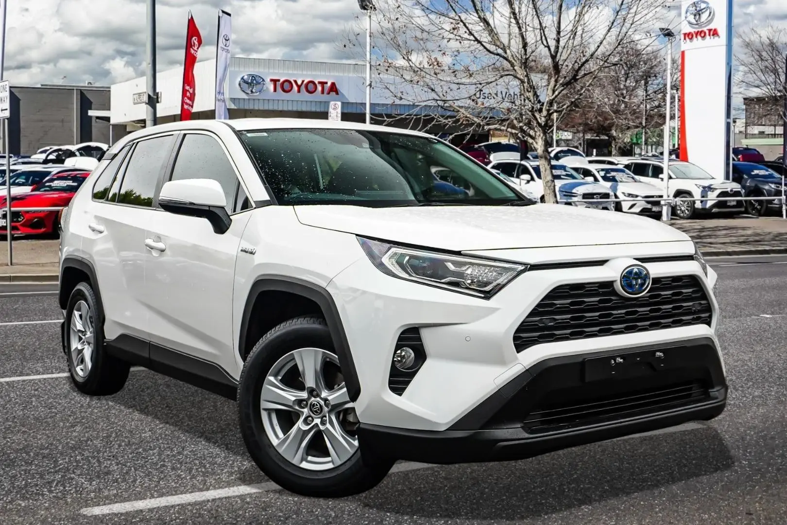 2020 Toyota RAV4 Gallery Image 1