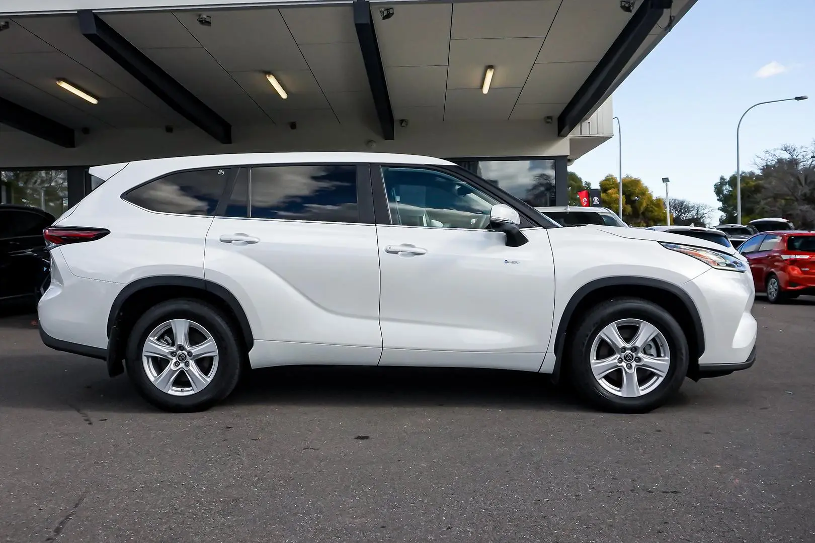 2025 Toyota Kluger Gallery Image 4