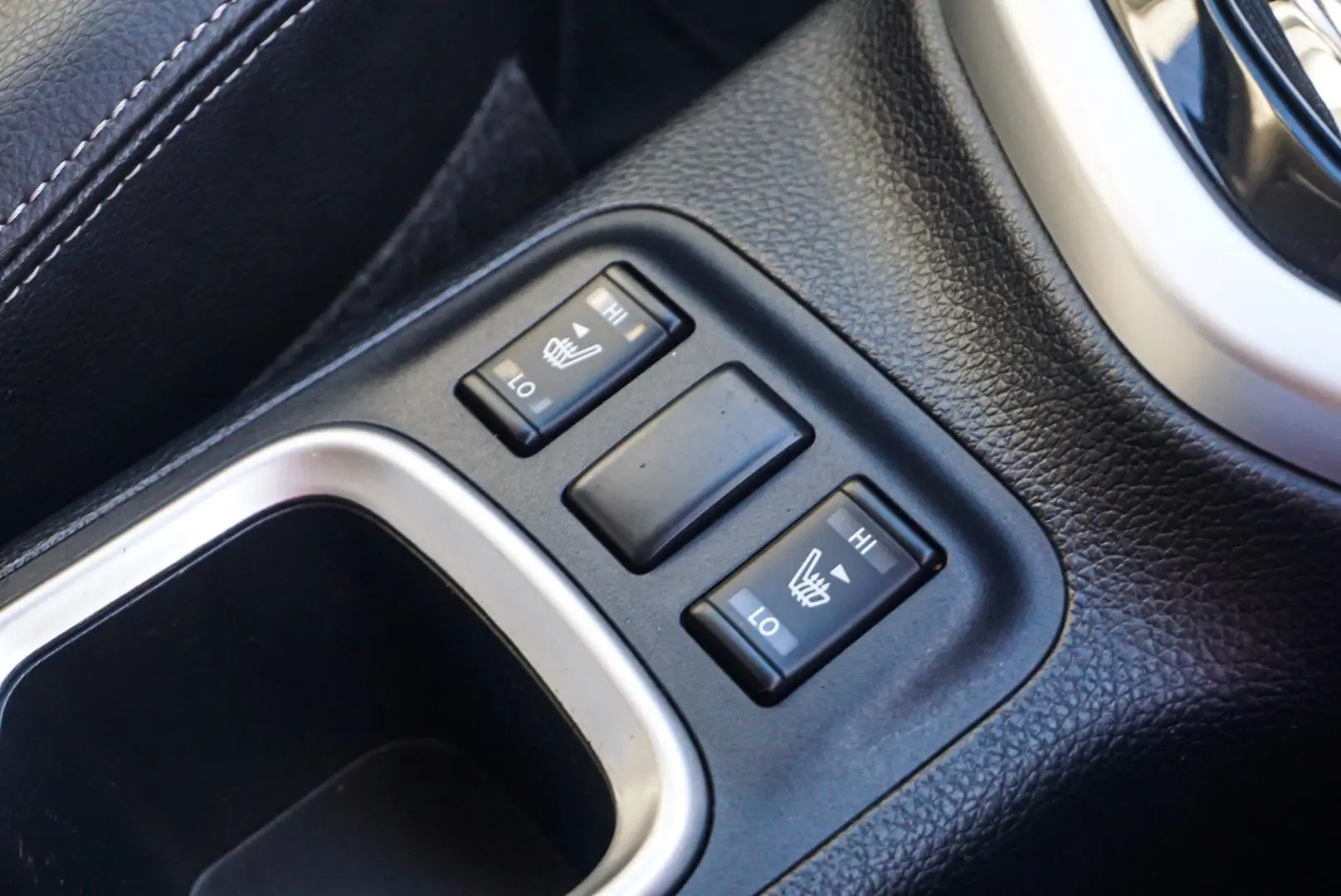 2020 Nissan Navara Gallery Image 21