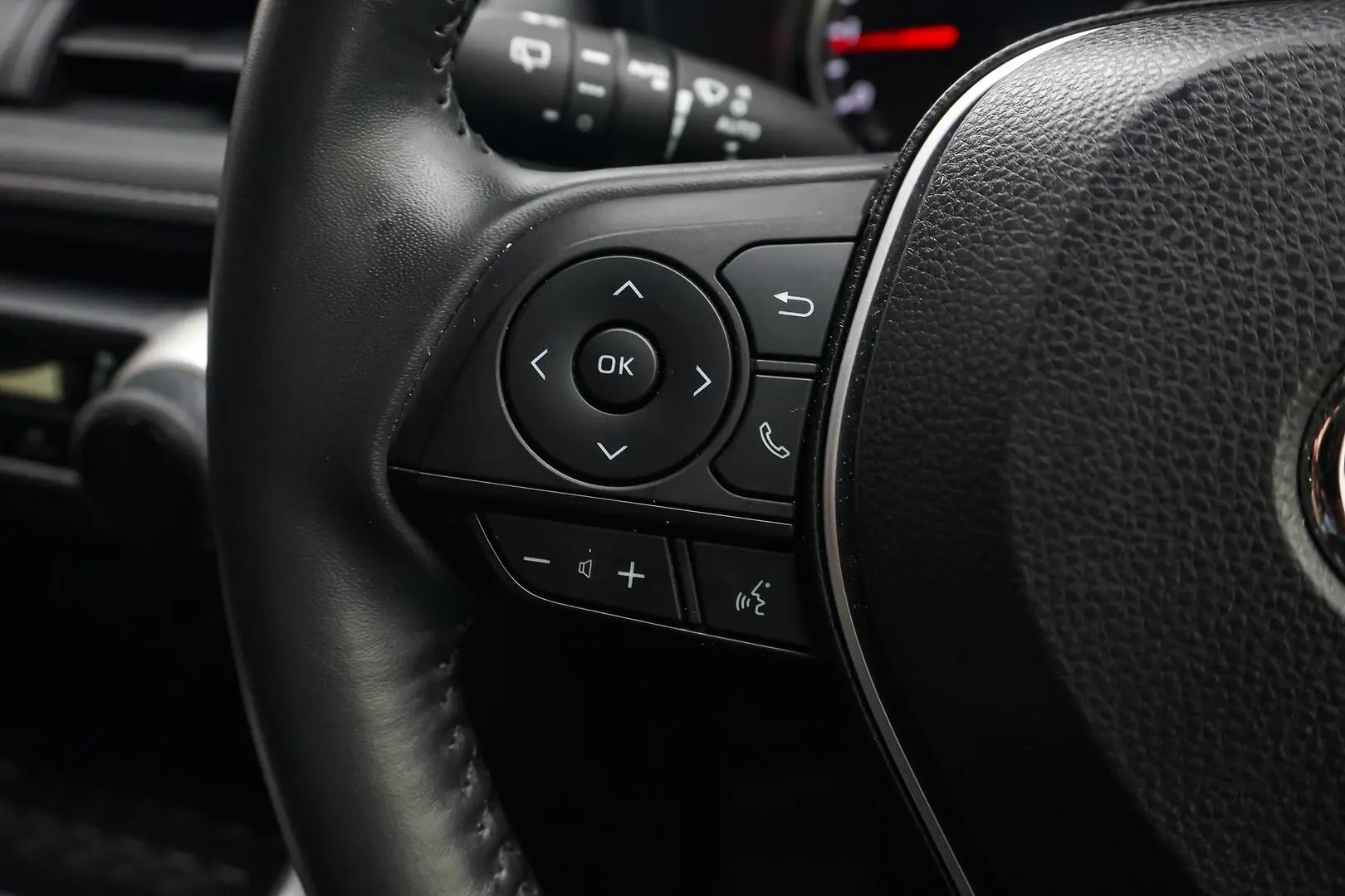 2022 Toyota RAV4 Gallery Image 17