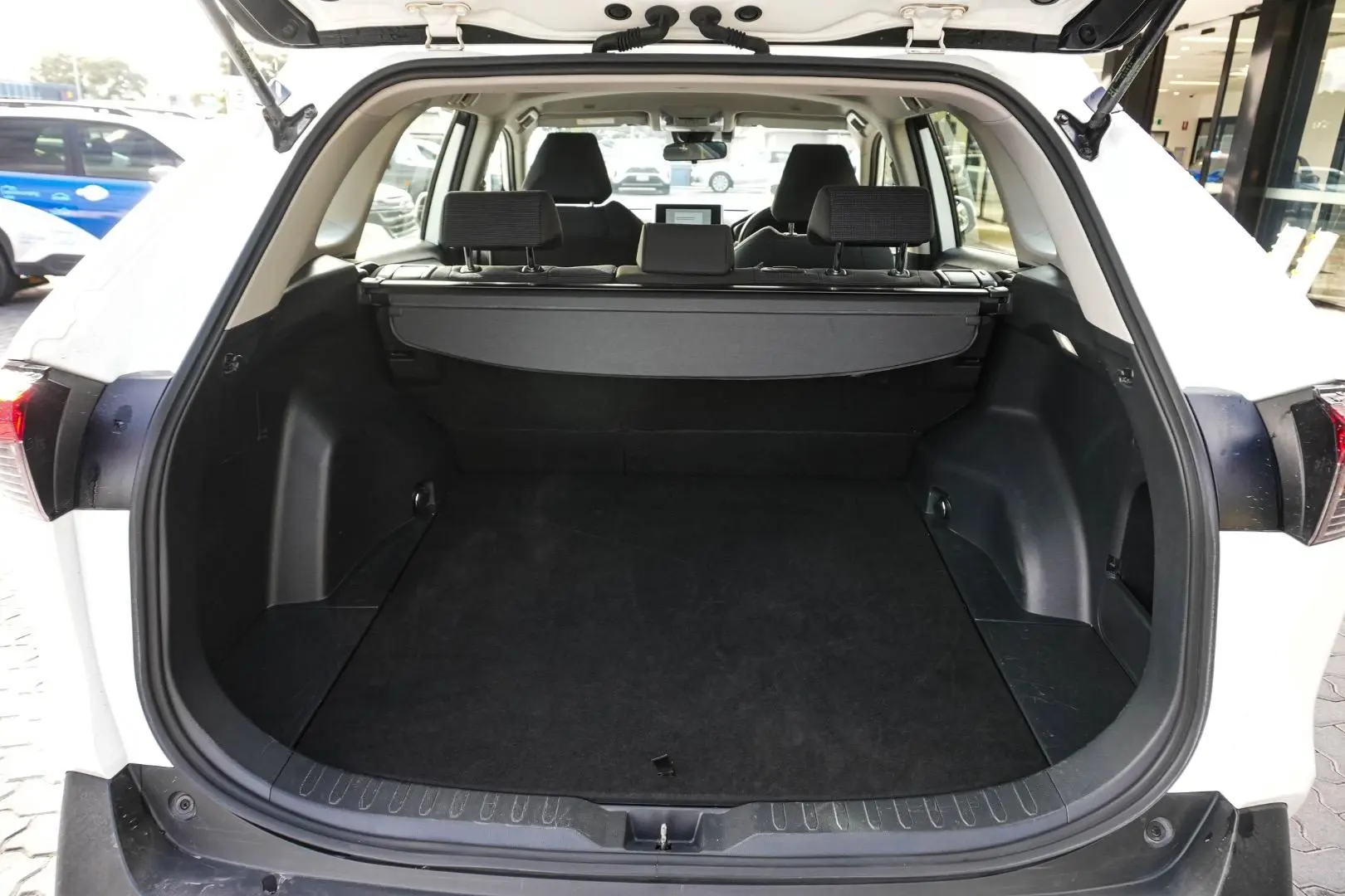 2024 Toyota RAV4 Gallery Image 11