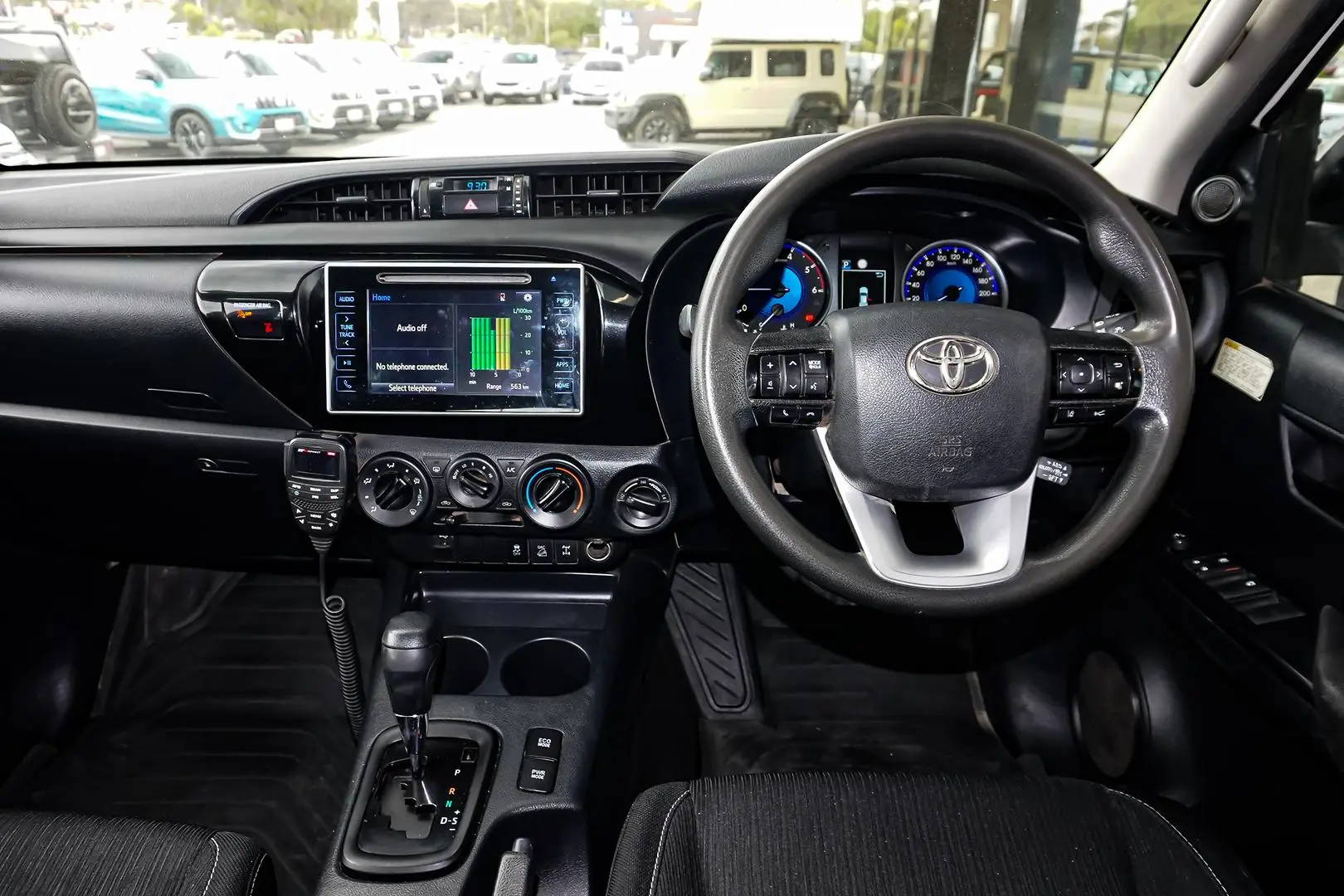 2019 Toyota Hilux Gallery Image 9
