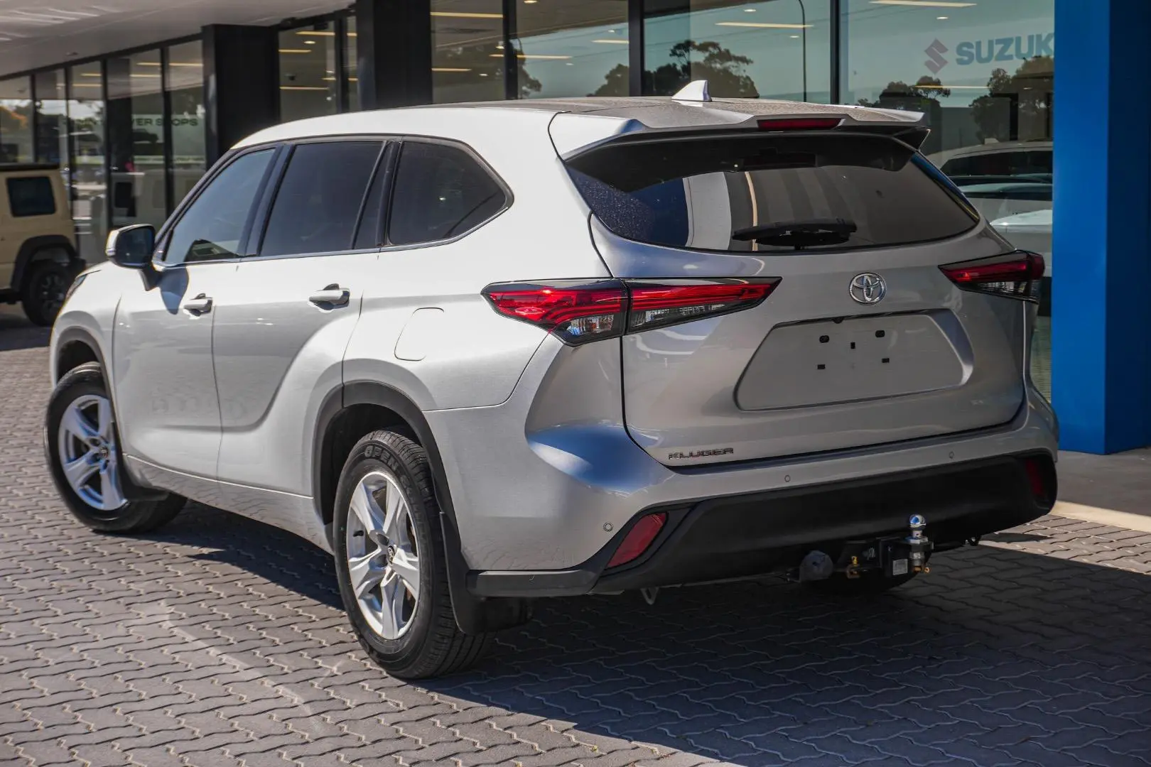 2021 Toyota Kluger Gallery Image 3