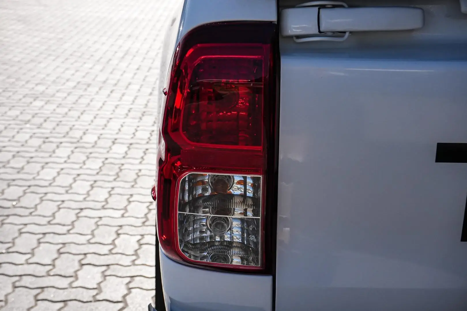 2019 Toyota Hilux Gallery Image 10