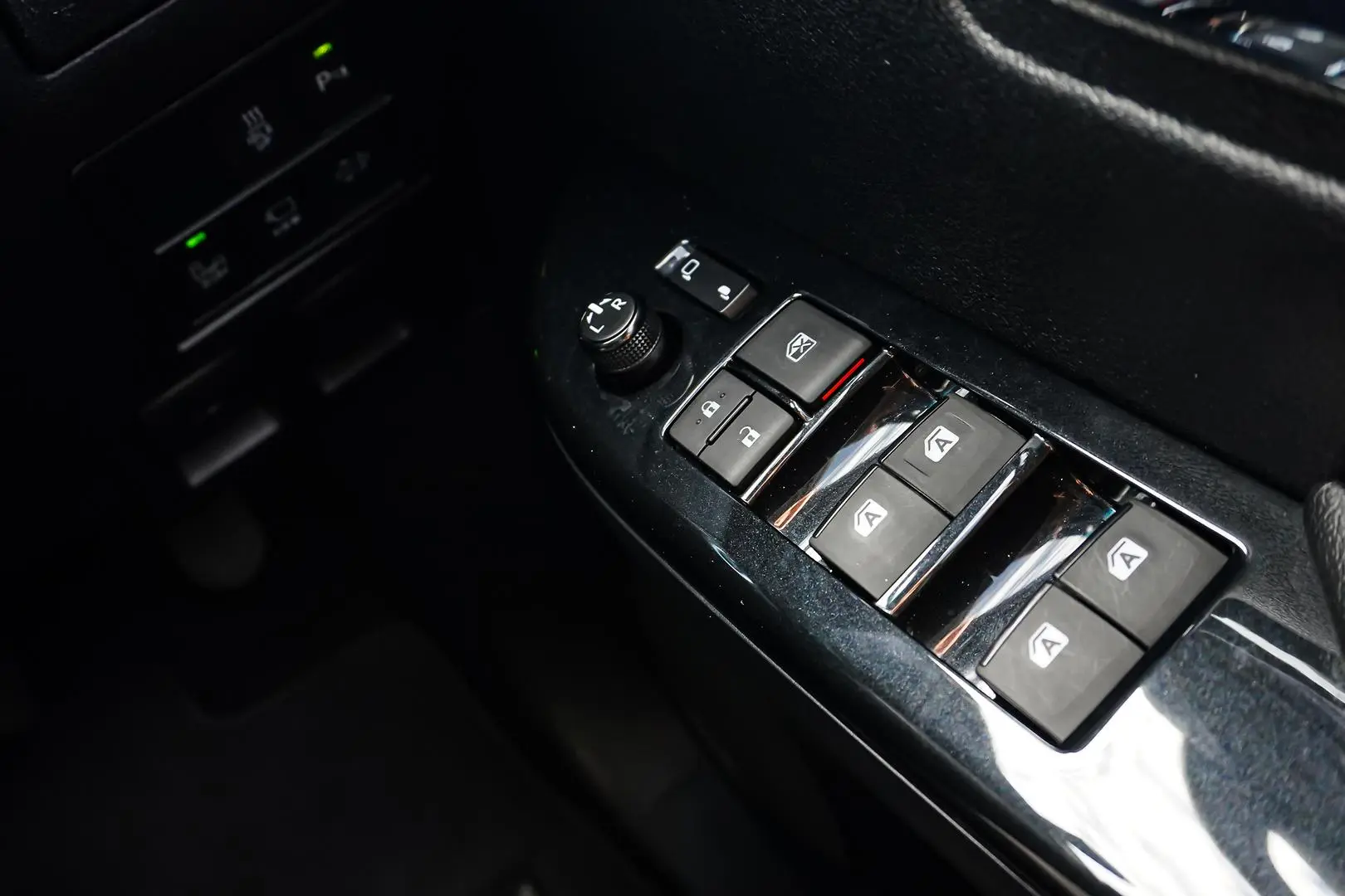 2024 Toyota Hilux Gallery Image 22