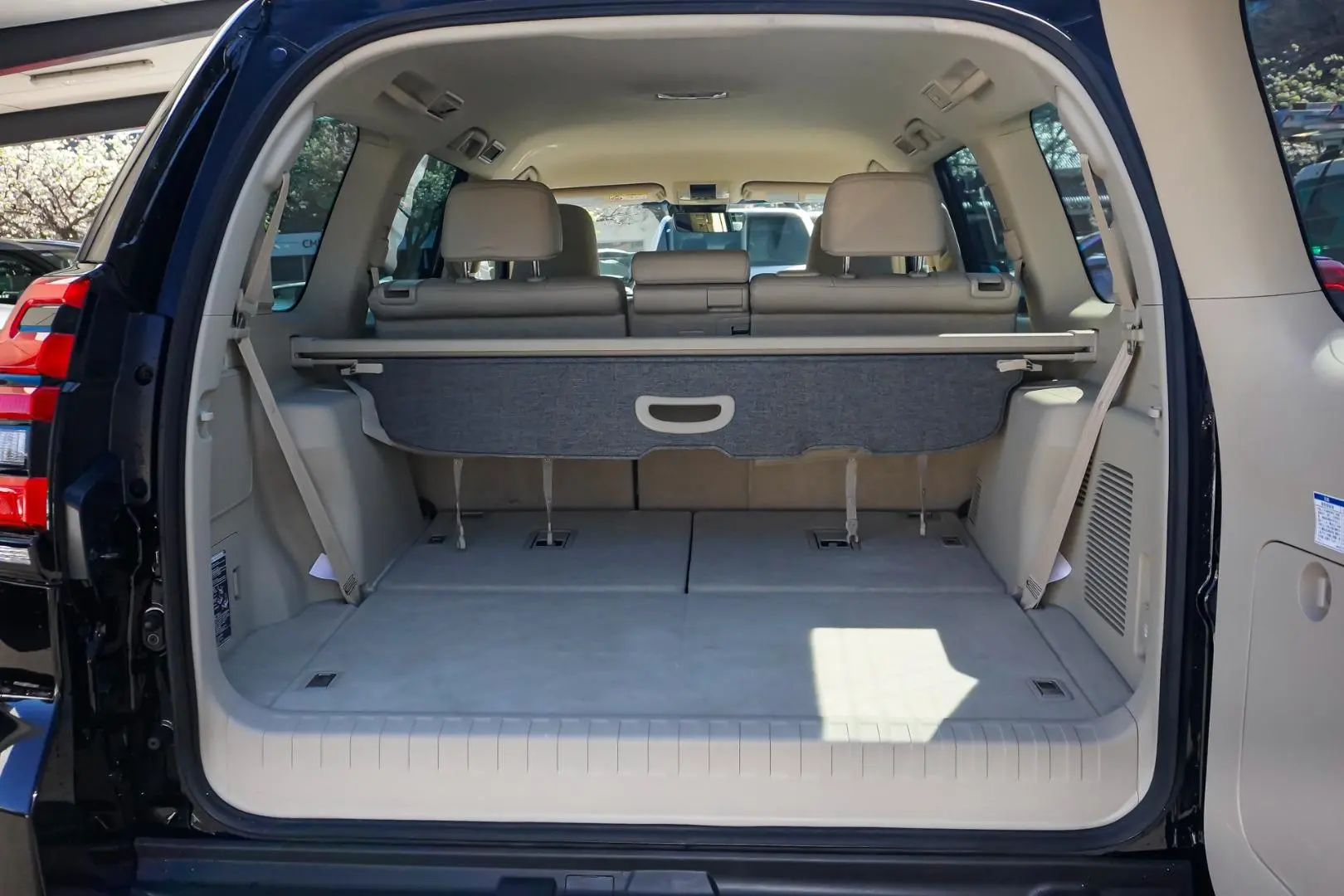 2023 Toyota Landcruiser Prado Gallery Image 9