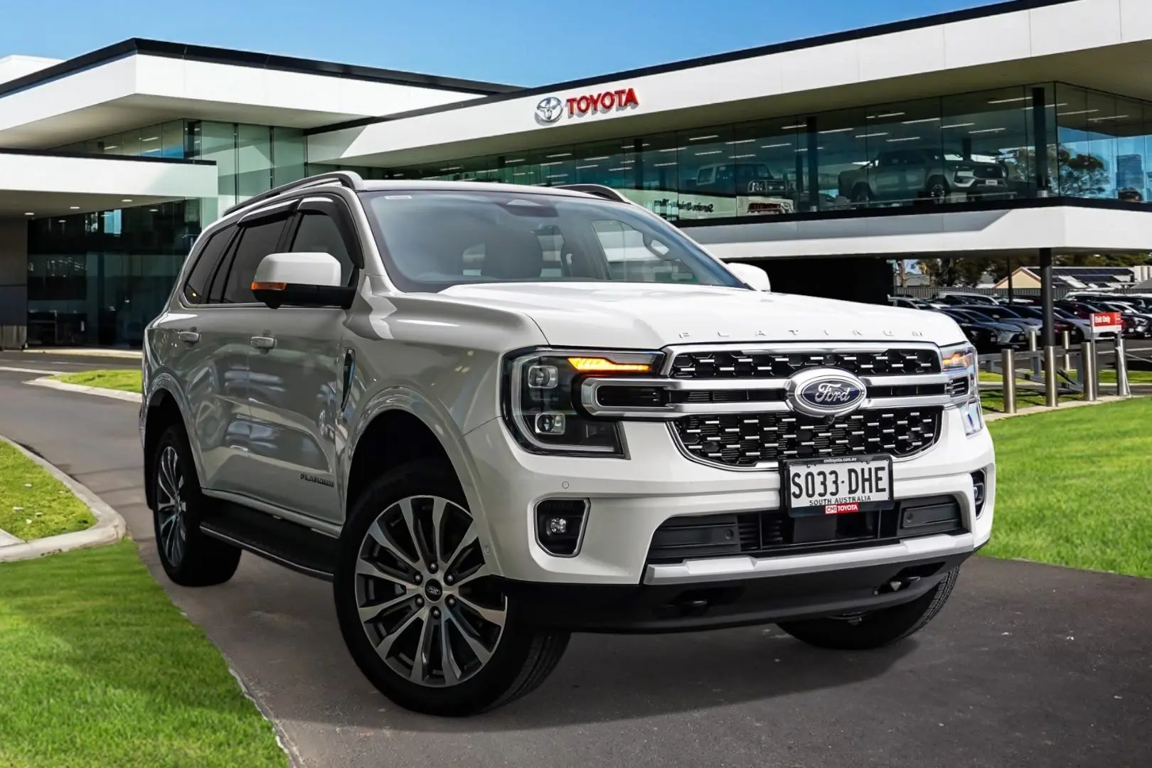 2024 Ford Everest Gallery Image 1