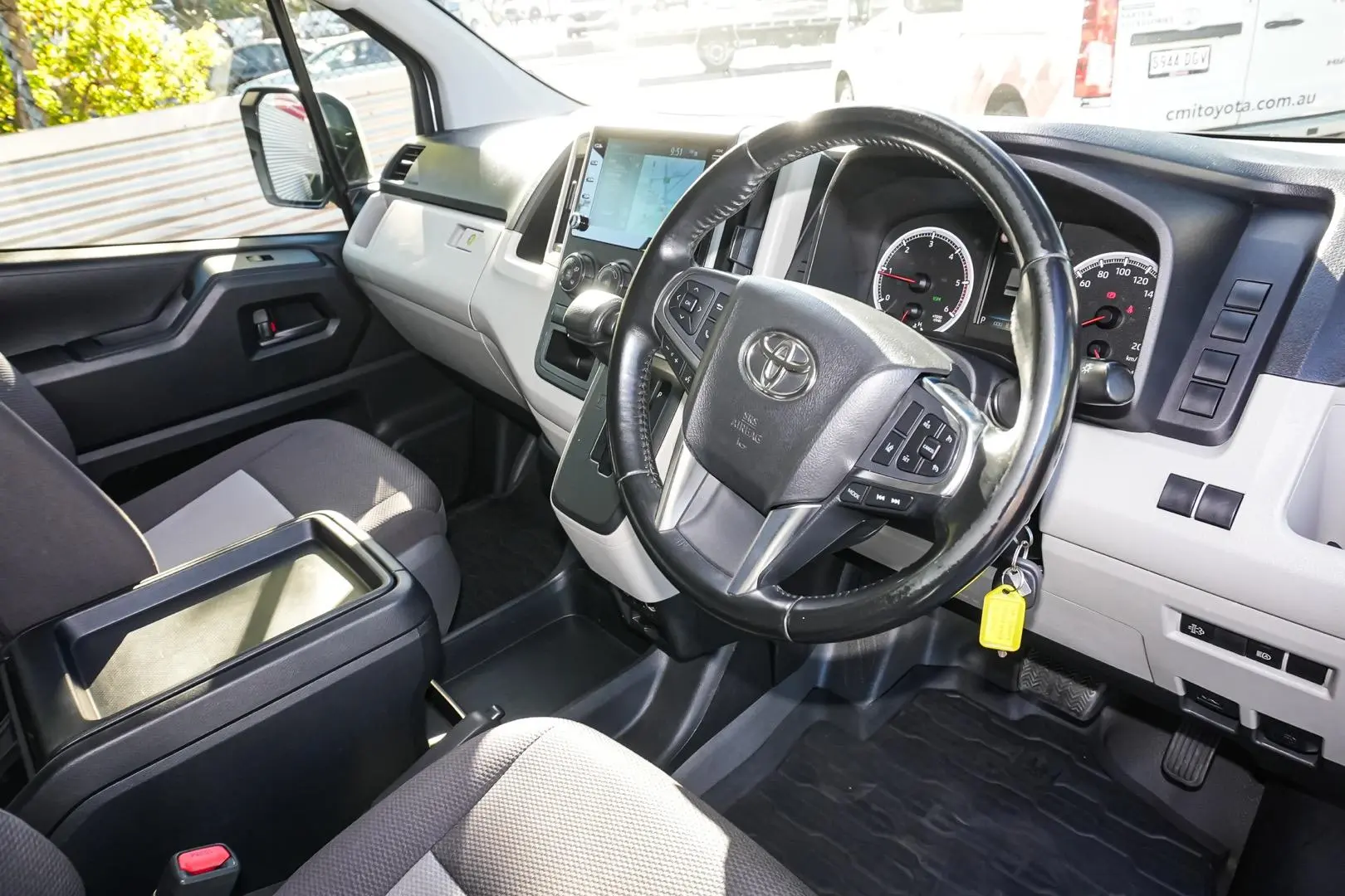 2022 Toyota Hiace Gallery Image 6