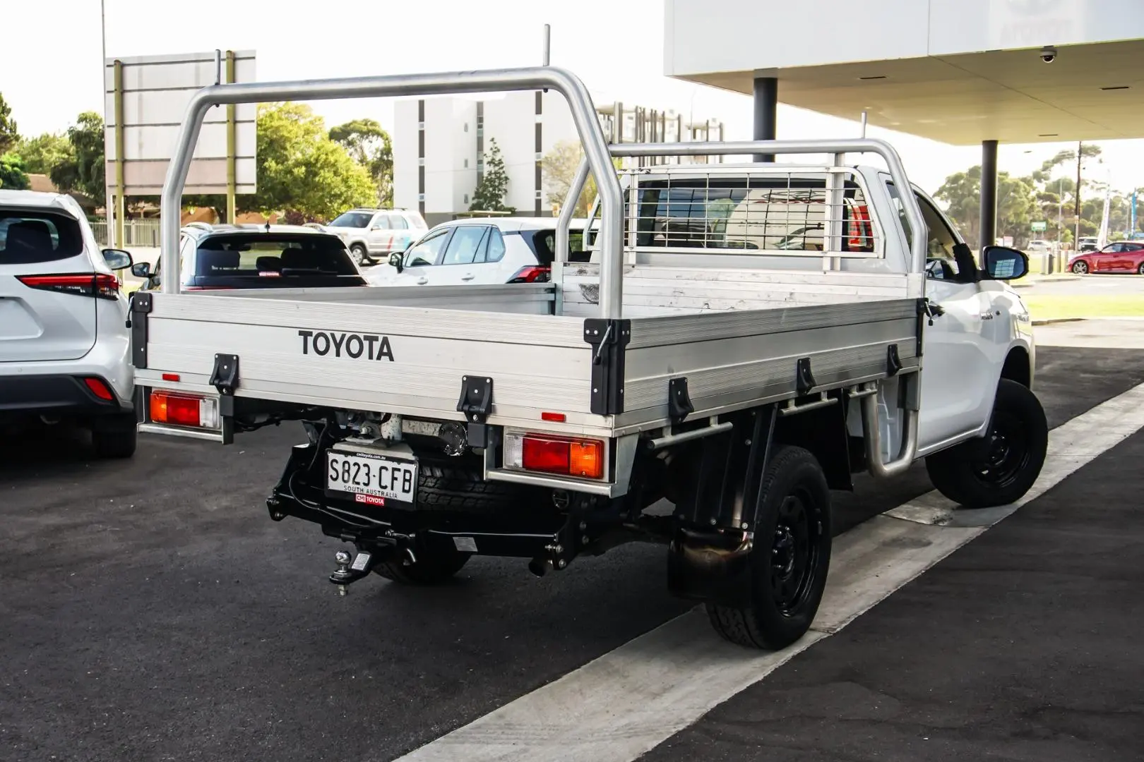 2020 Toyota Hilux Gallery Image 2