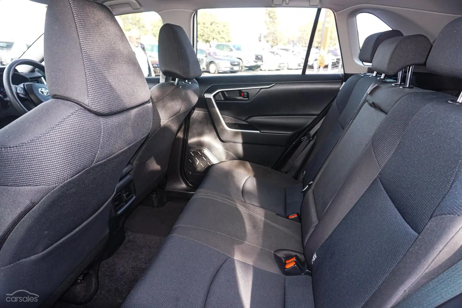 2019 Toyota RAV4 Image 7