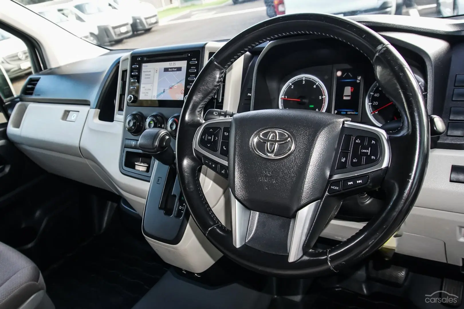 2019 Toyota Hiace Image 6