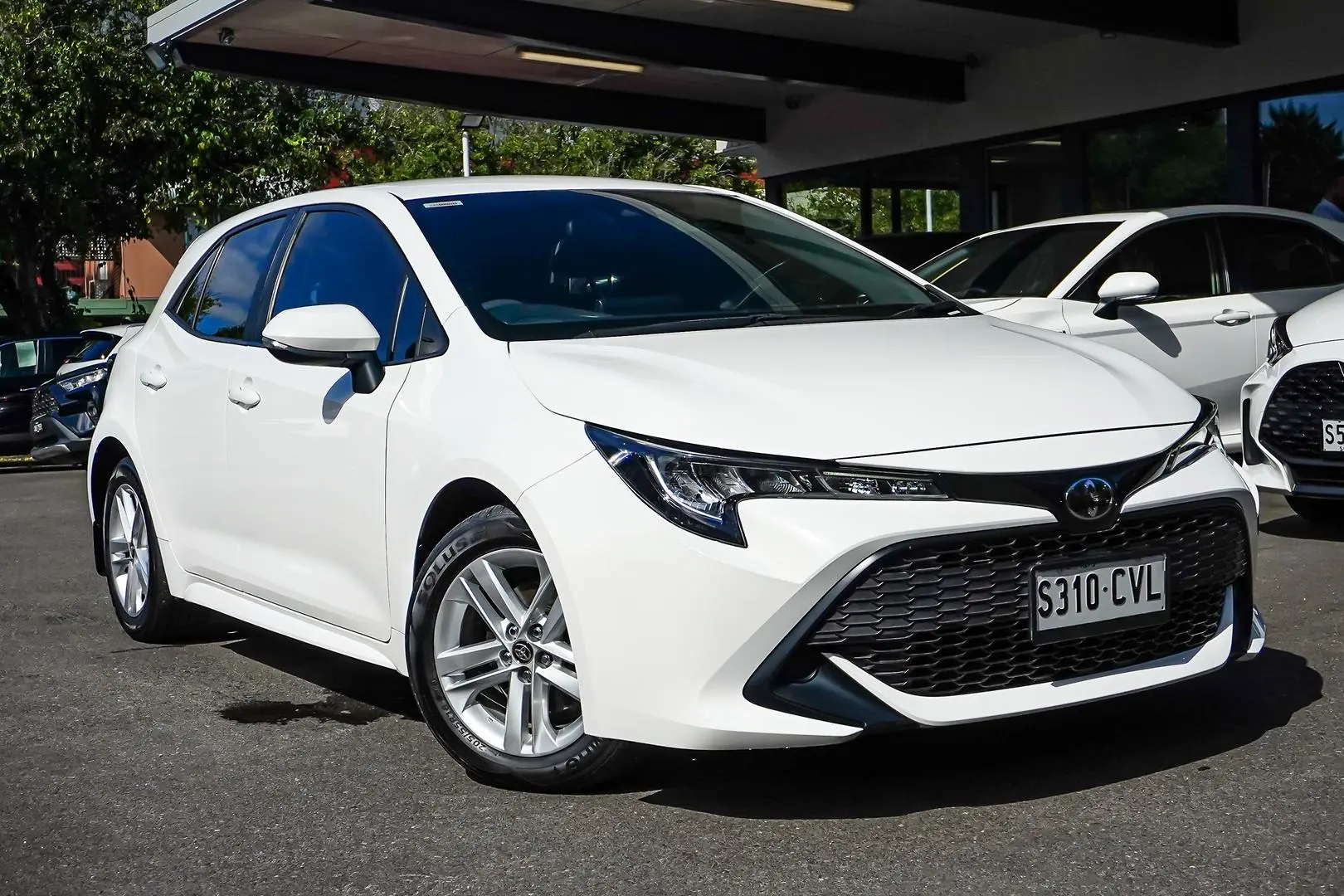 2019 Toyota Corolla Gallery Image 2