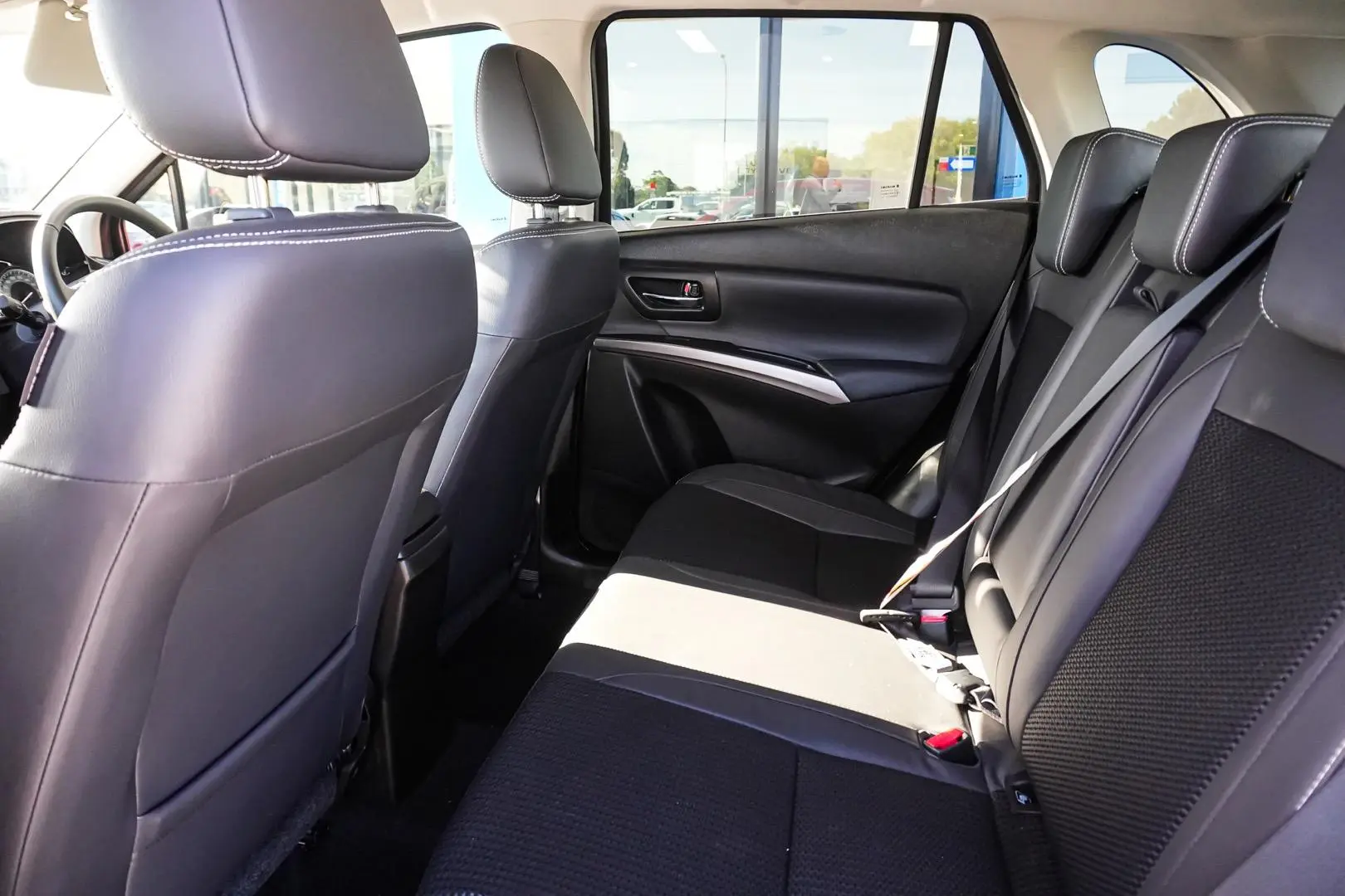 2023 Suzuki S-Cross Gallery Image 9