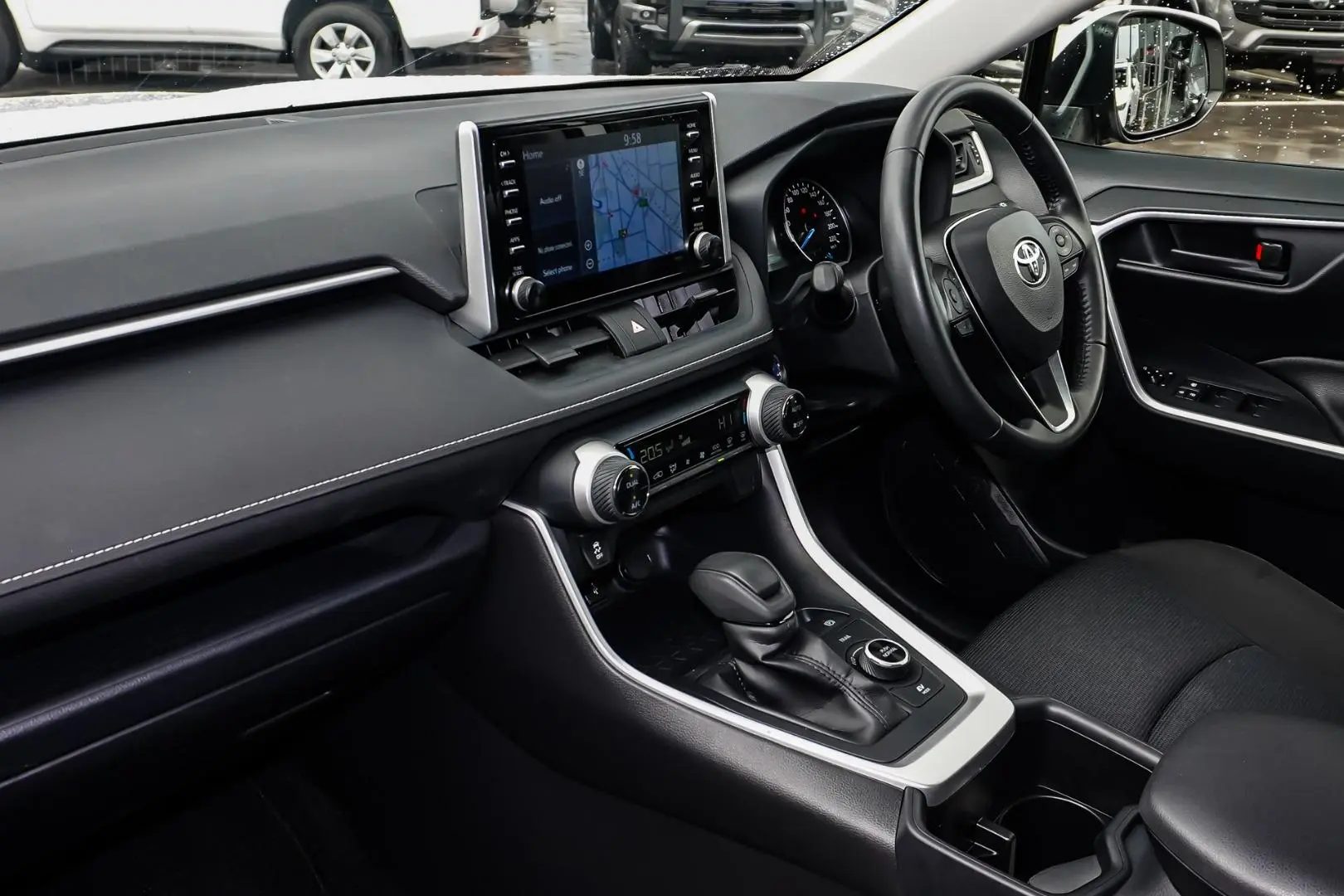 2022 Toyota RAV4 Gallery Image 10