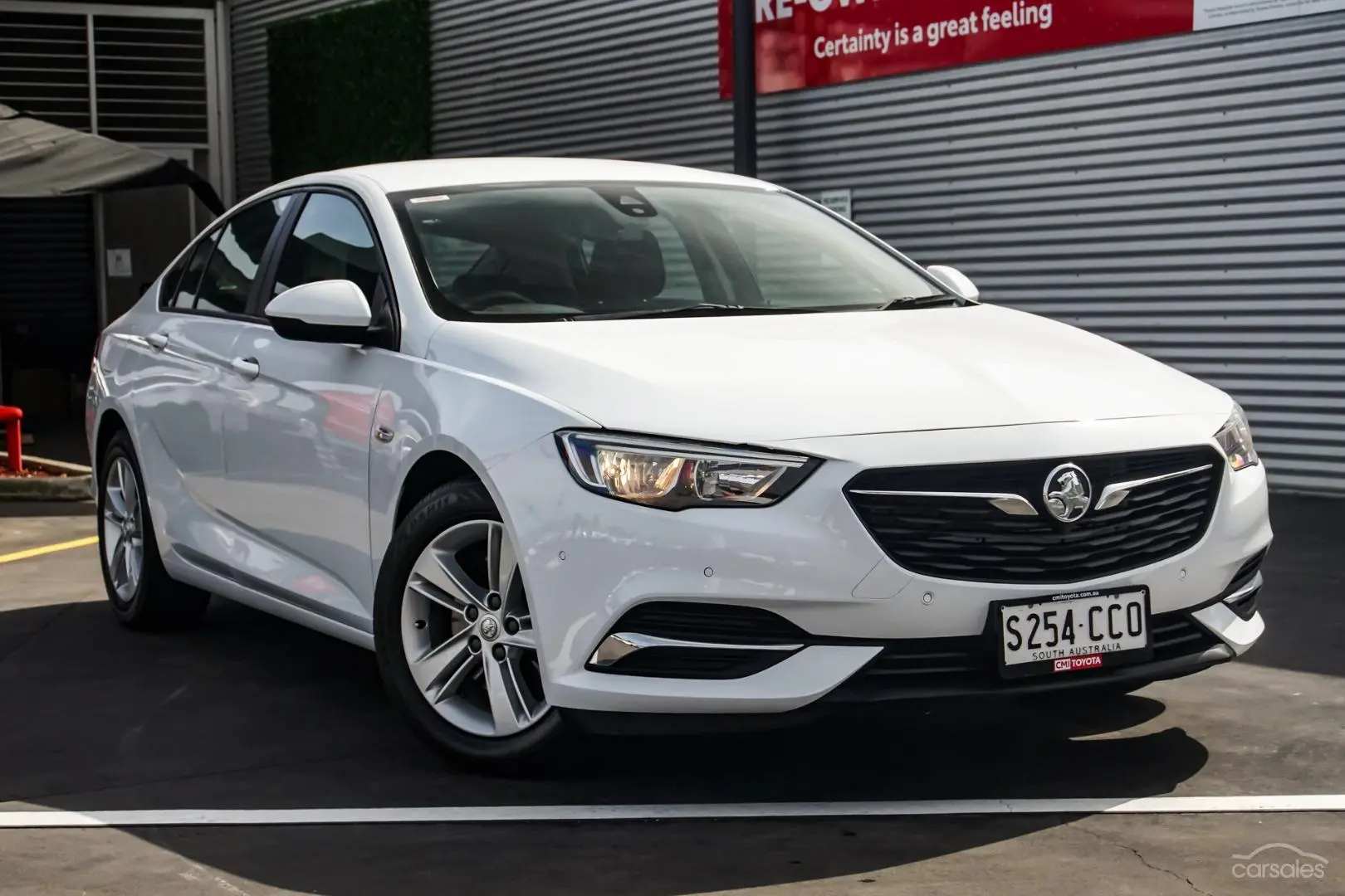 2018 Holden Commodore Image 1