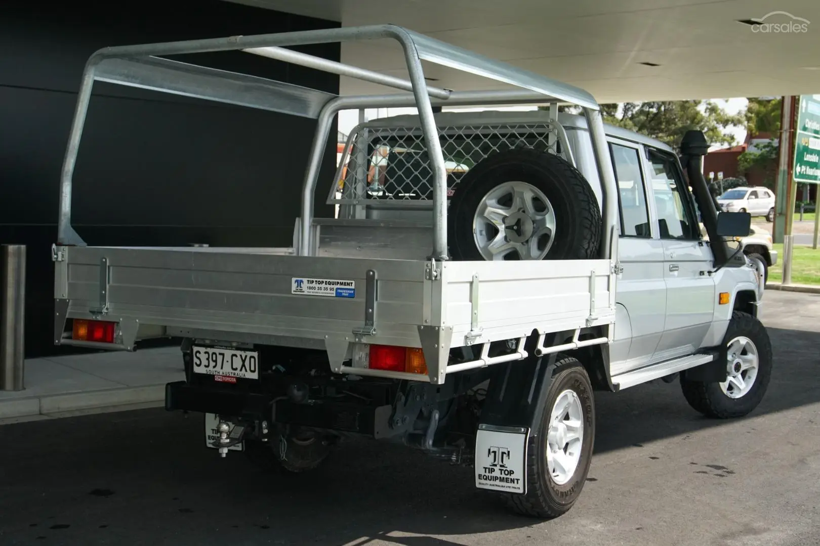 2023 Toyota Landcruiser Image 2