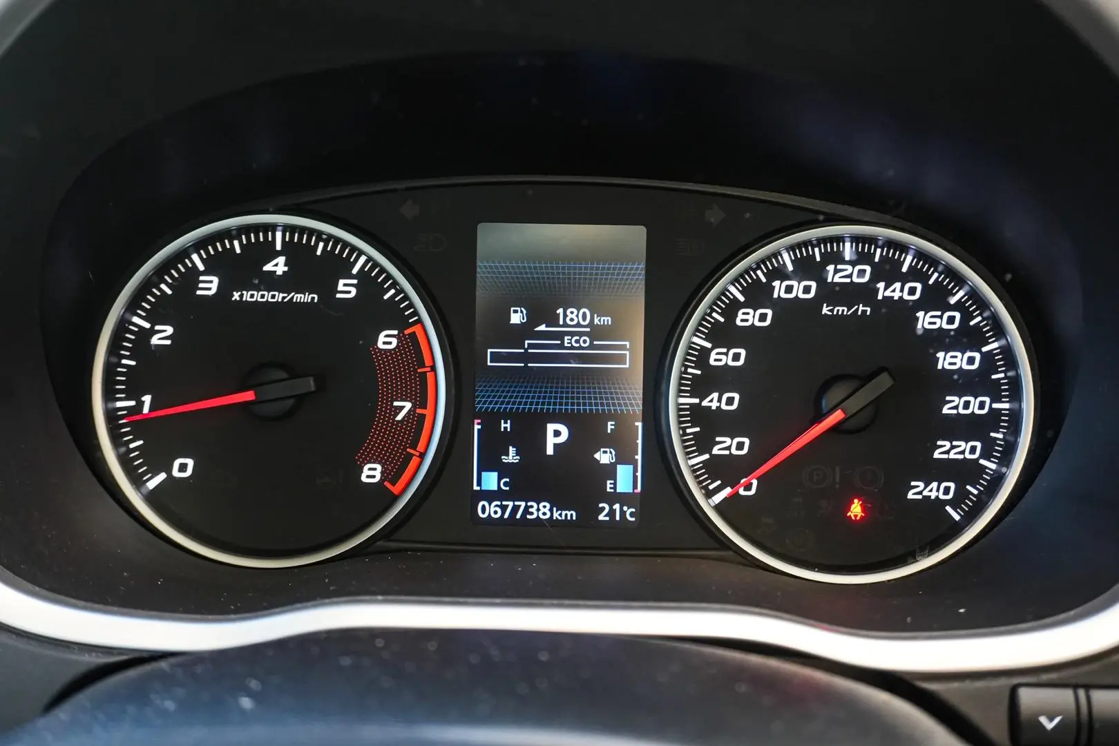 2019 Mitsubishi Eclipse Cross Gallery Image 17