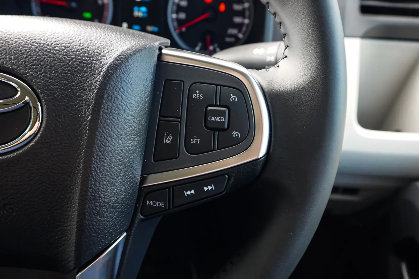 2025 Toyota Hiace Gallery Image 16