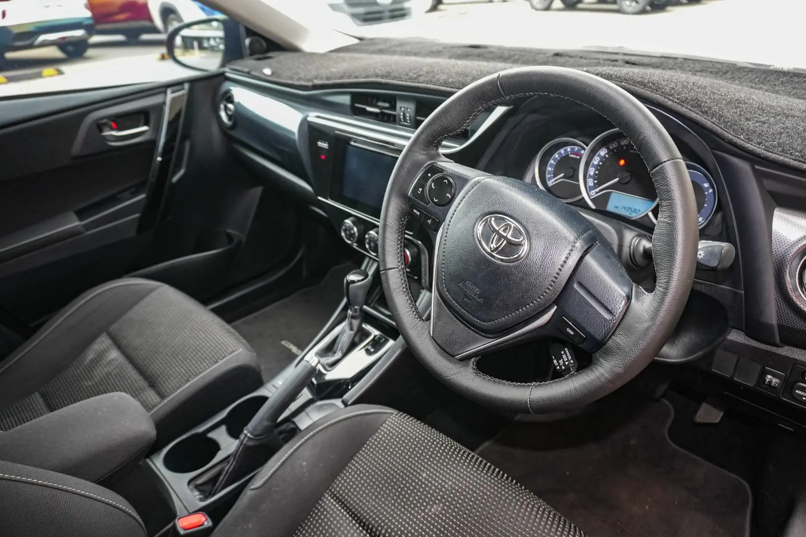 2016 Toyota Corolla Gallery Image 7