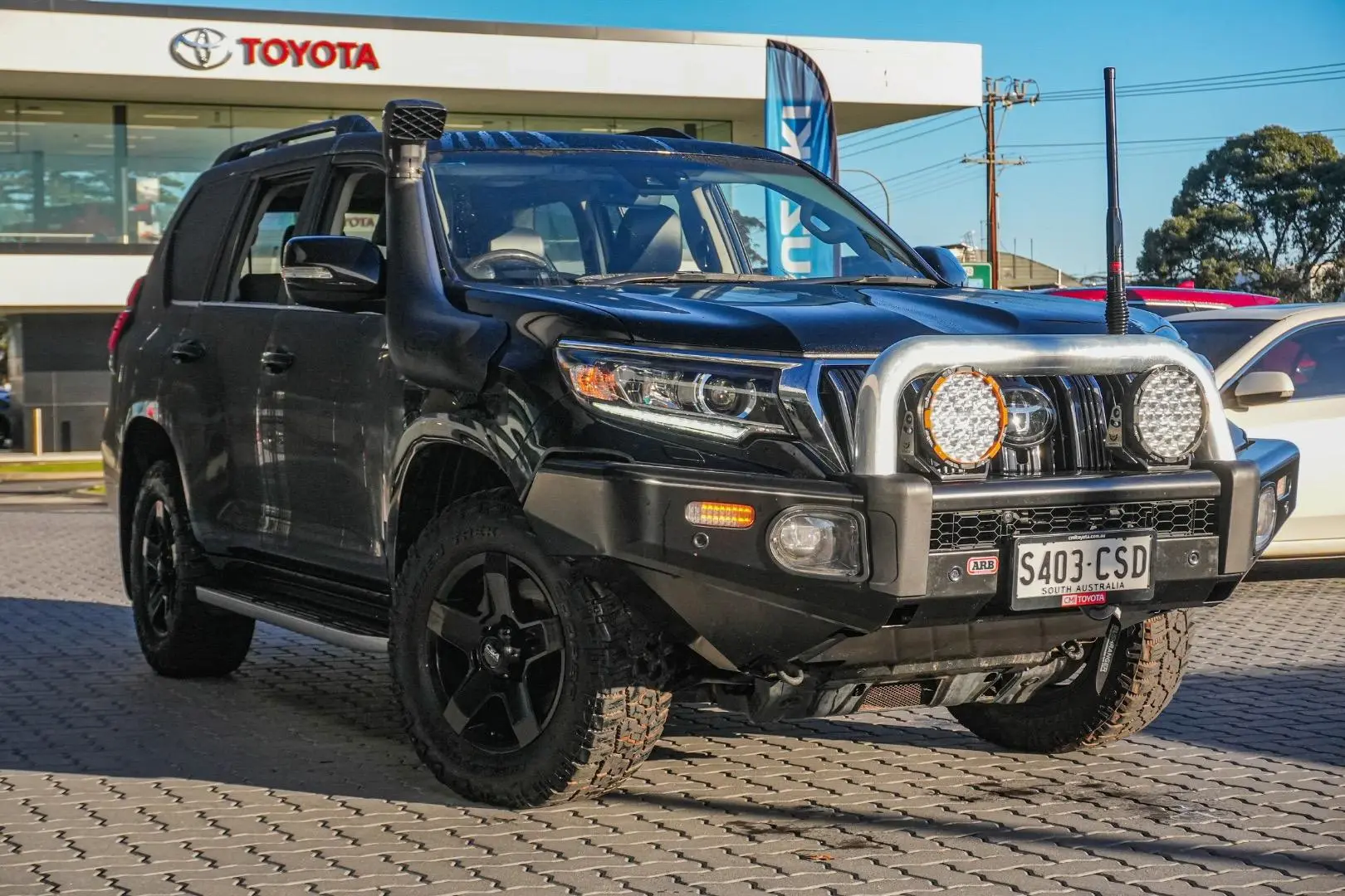 2022 Toyota Landcruiser Prado Gallery Image 2