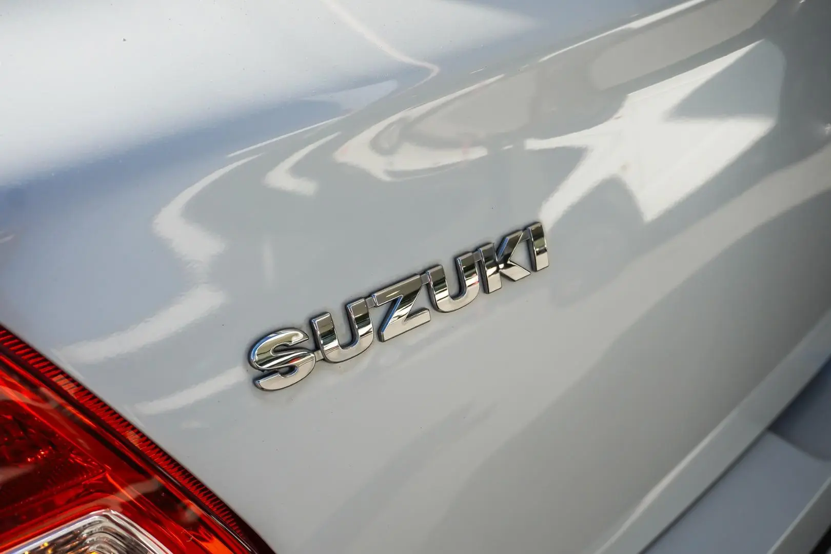 2020 Suzuki Swift Gallery Image 16