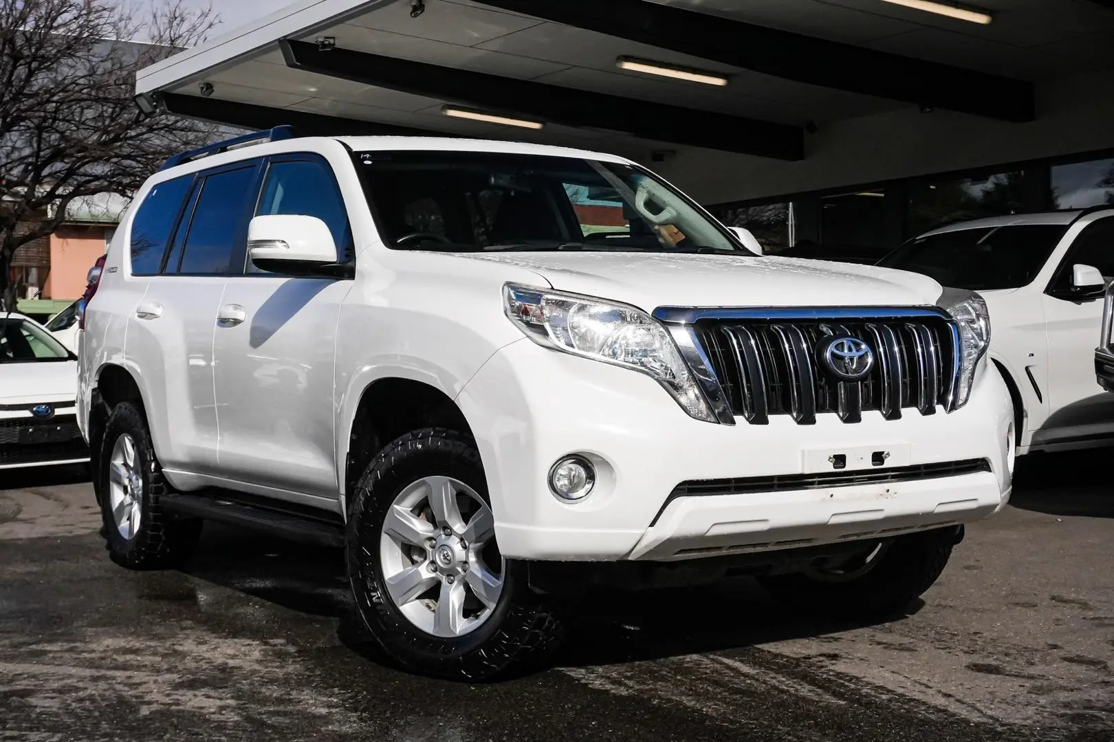 2014 Toyota Landcruiser Prado Gallery Image 2
