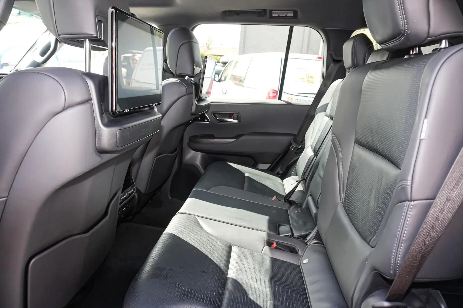 2023 Toyota Landcruiser Gallery Image 8
