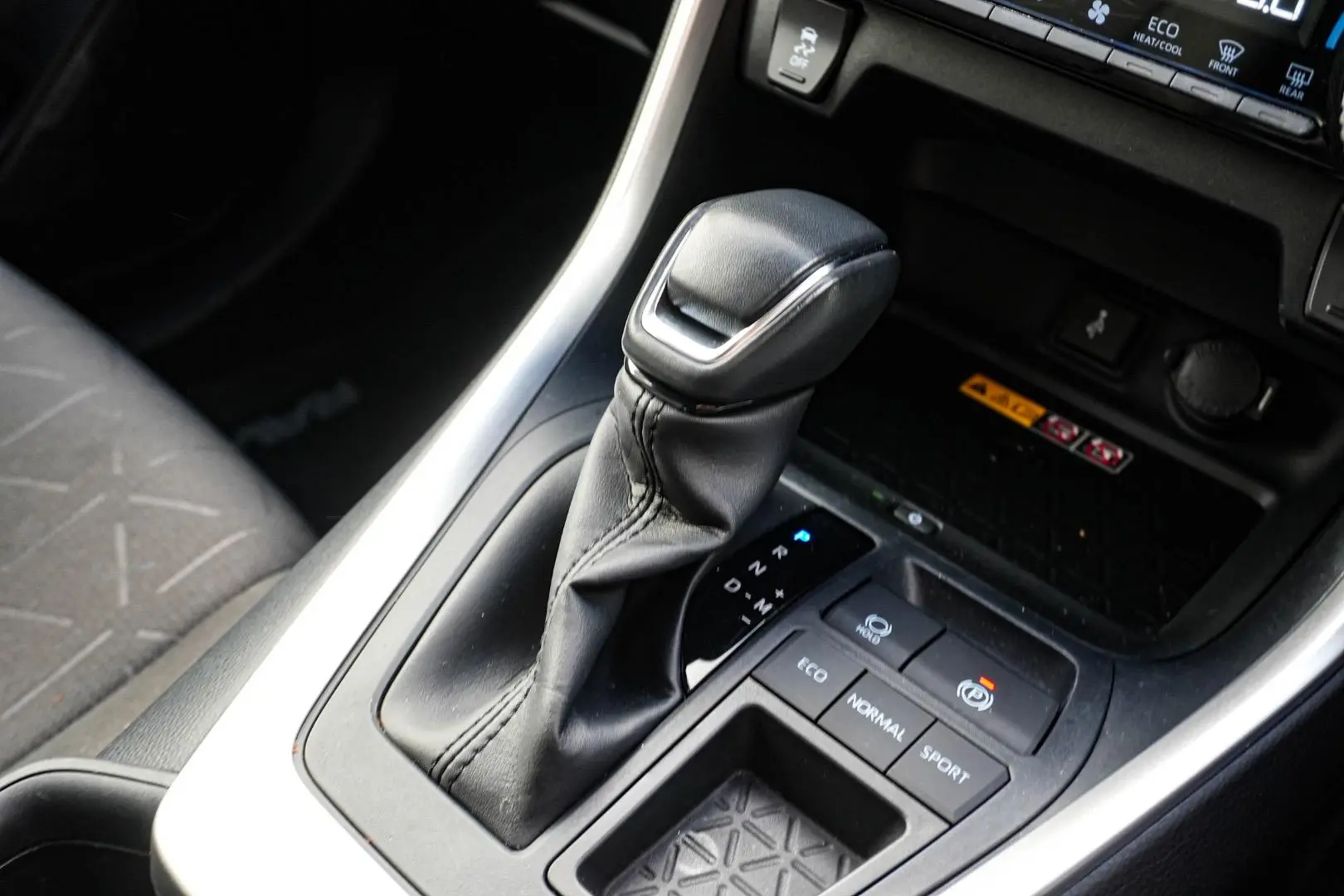 2022 Toyota RAV4 Gallery Image 17