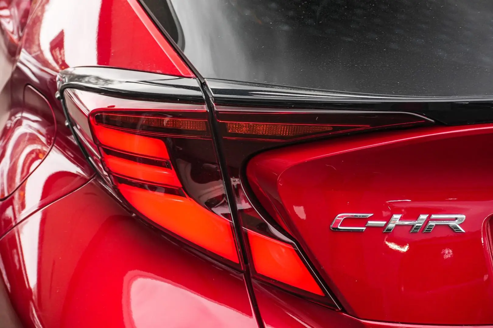 2021 Toyota C-HR Gallery Image 14