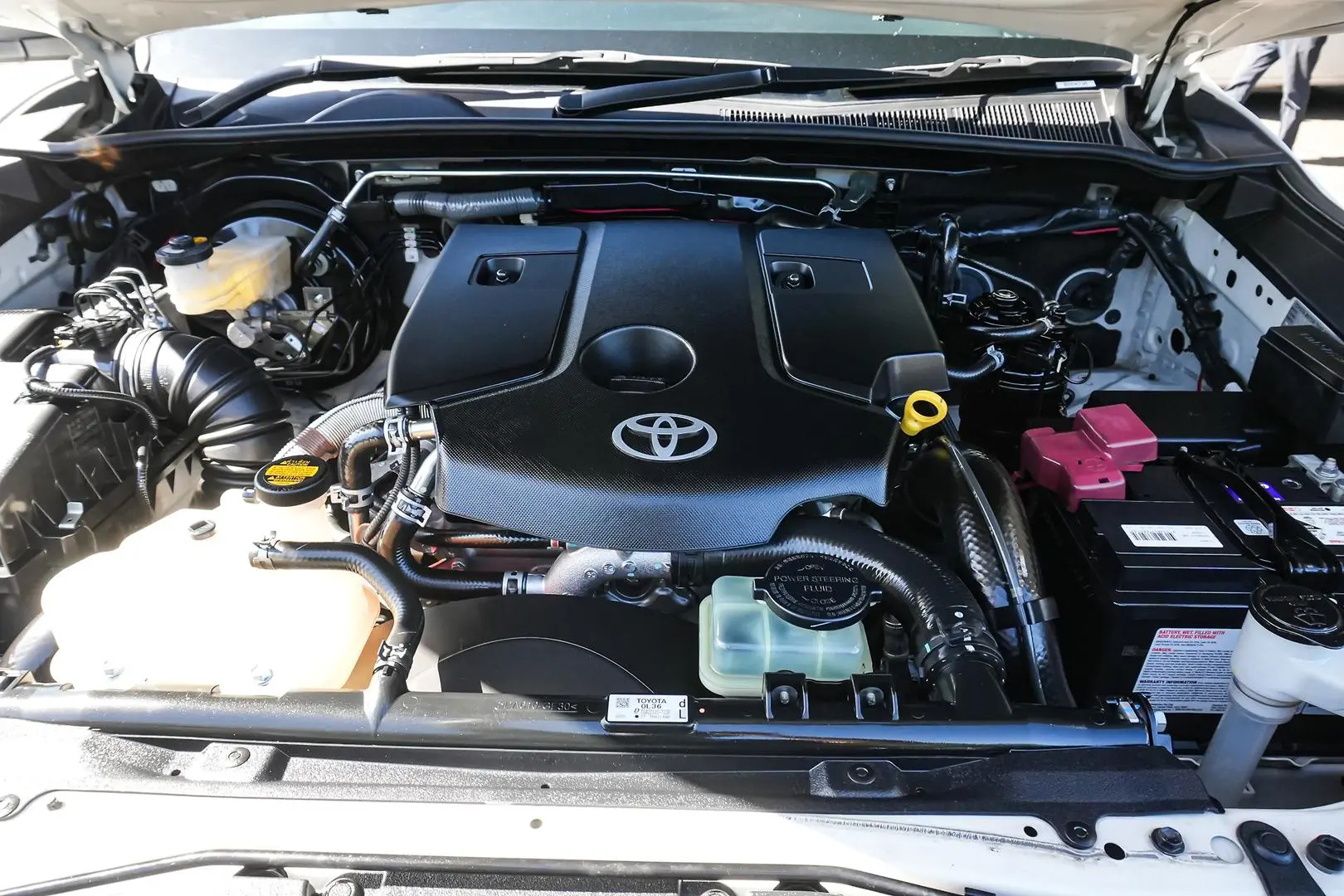 2016 Toyota Hilux Gallery Image 25