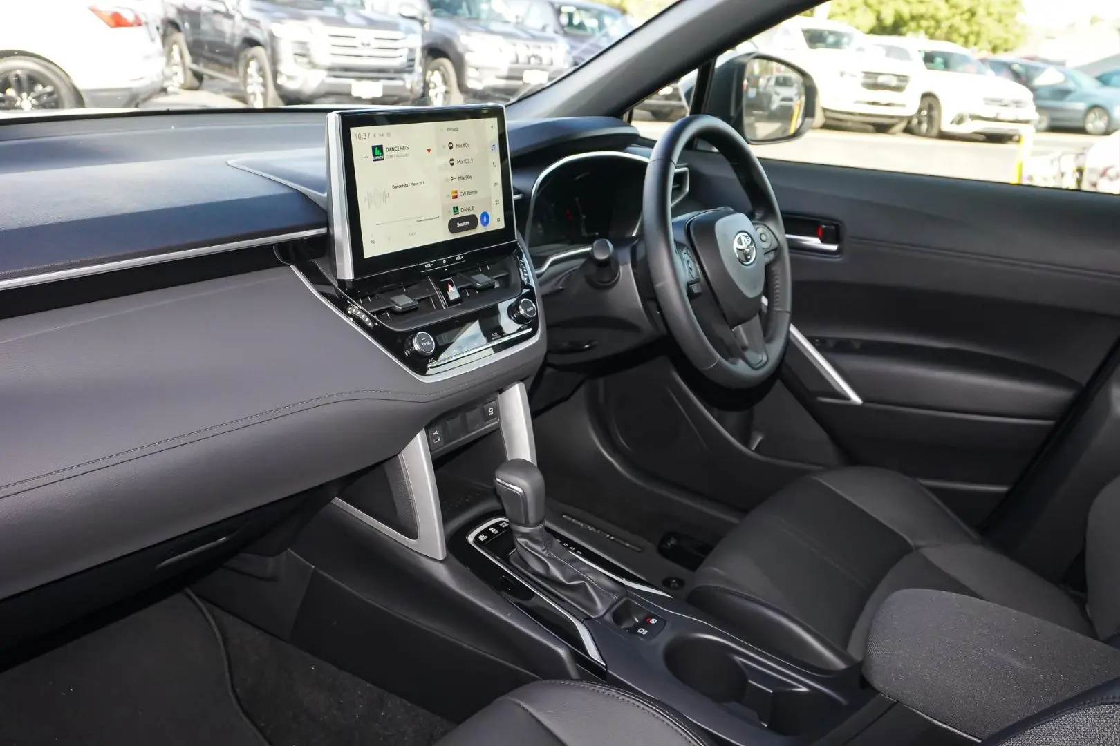 2025 Toyota Corolla Cross Gallery Image 10