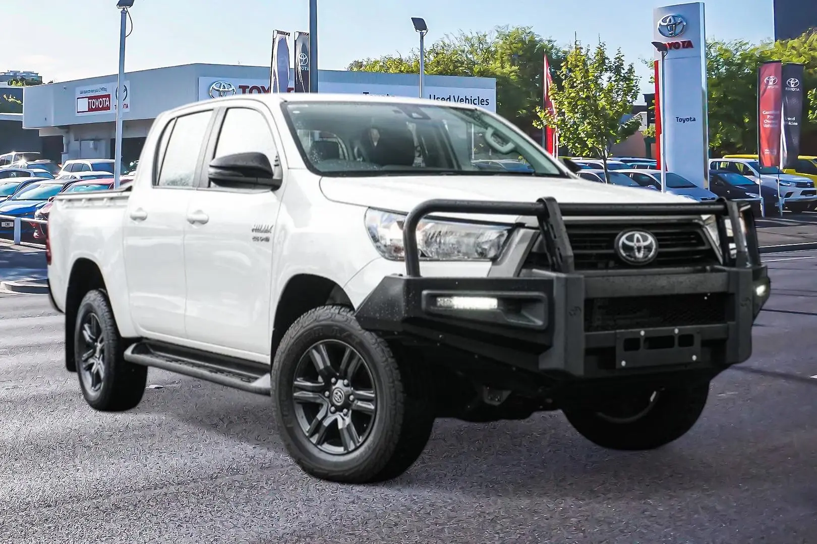 2022 Toyota Hilux Gallery Image 1