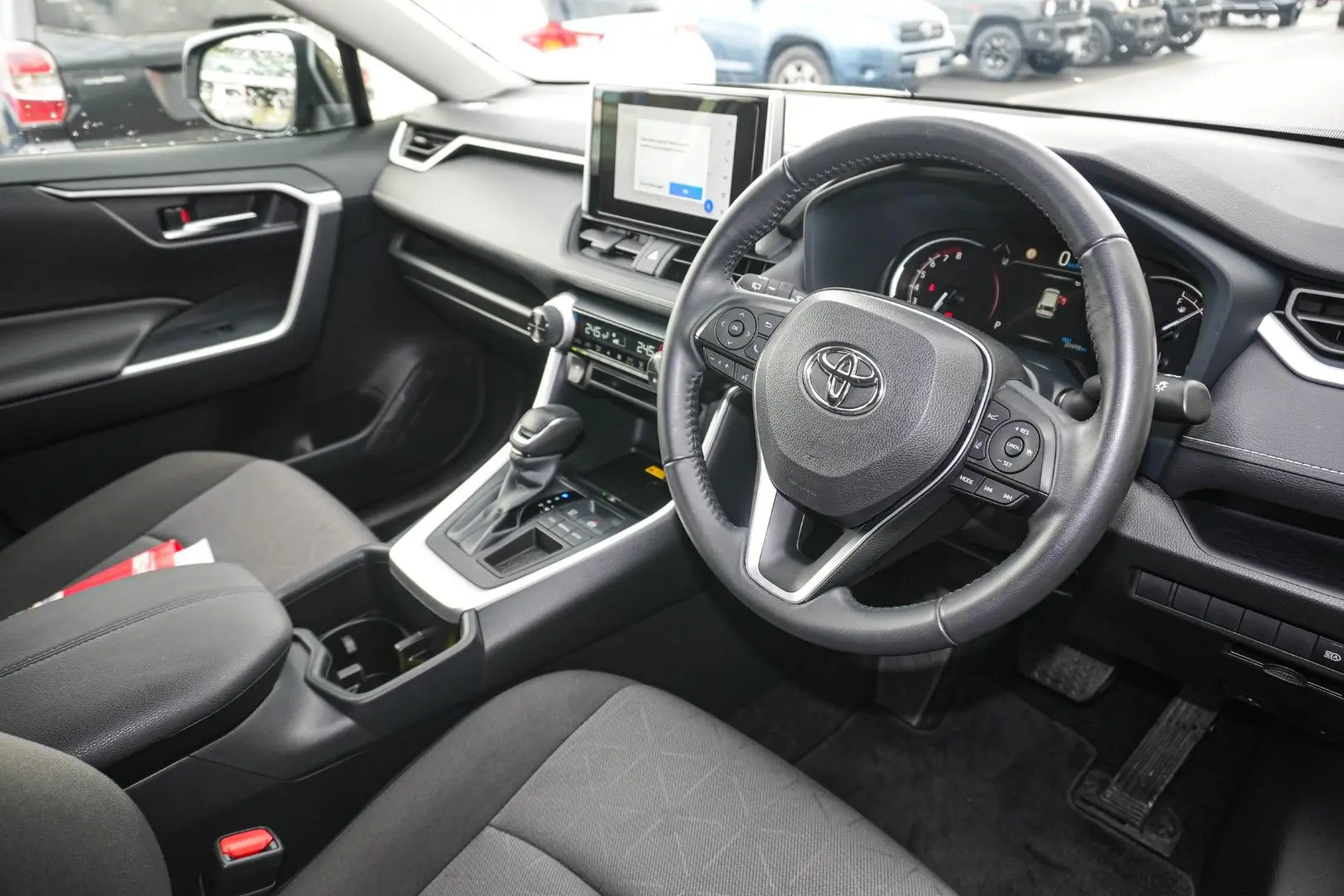 2024 Toyota RAV4 Gallery Image 7