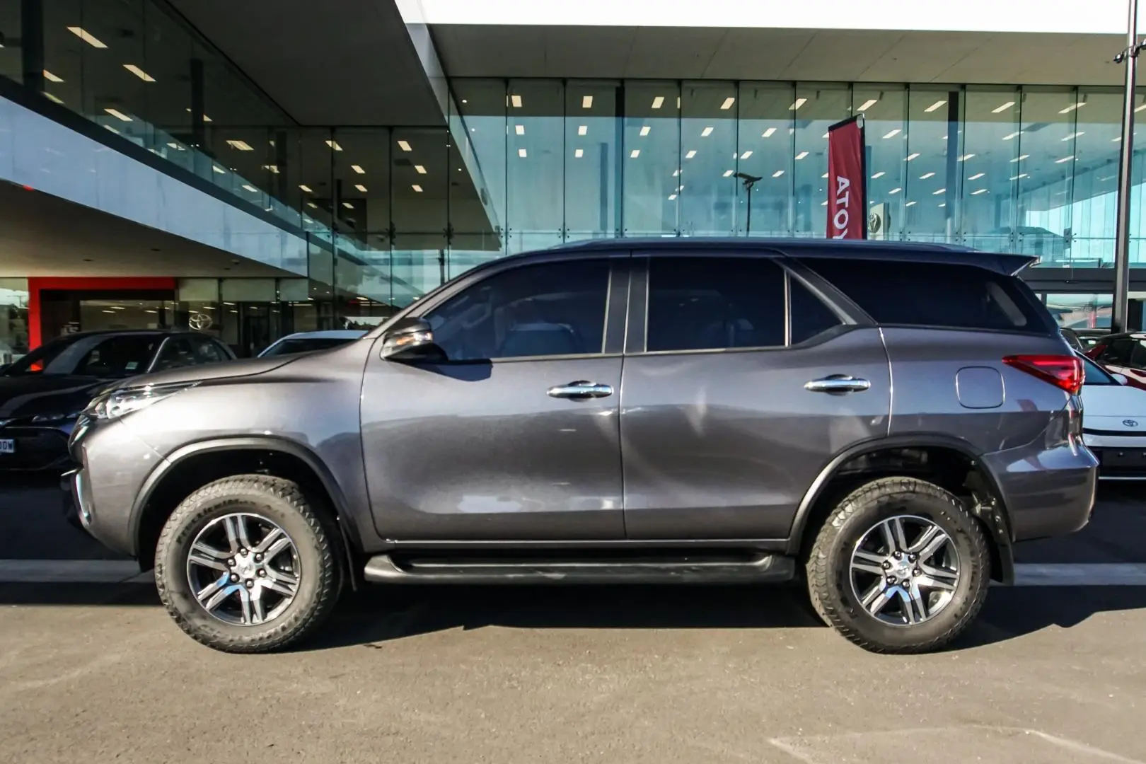2018 Toyota Fortuner Gallery Image 3