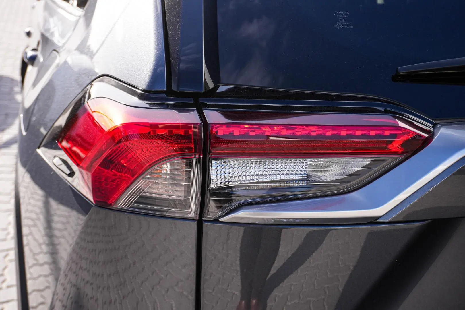 2021 Toyota RAV4 Gallery Image 14