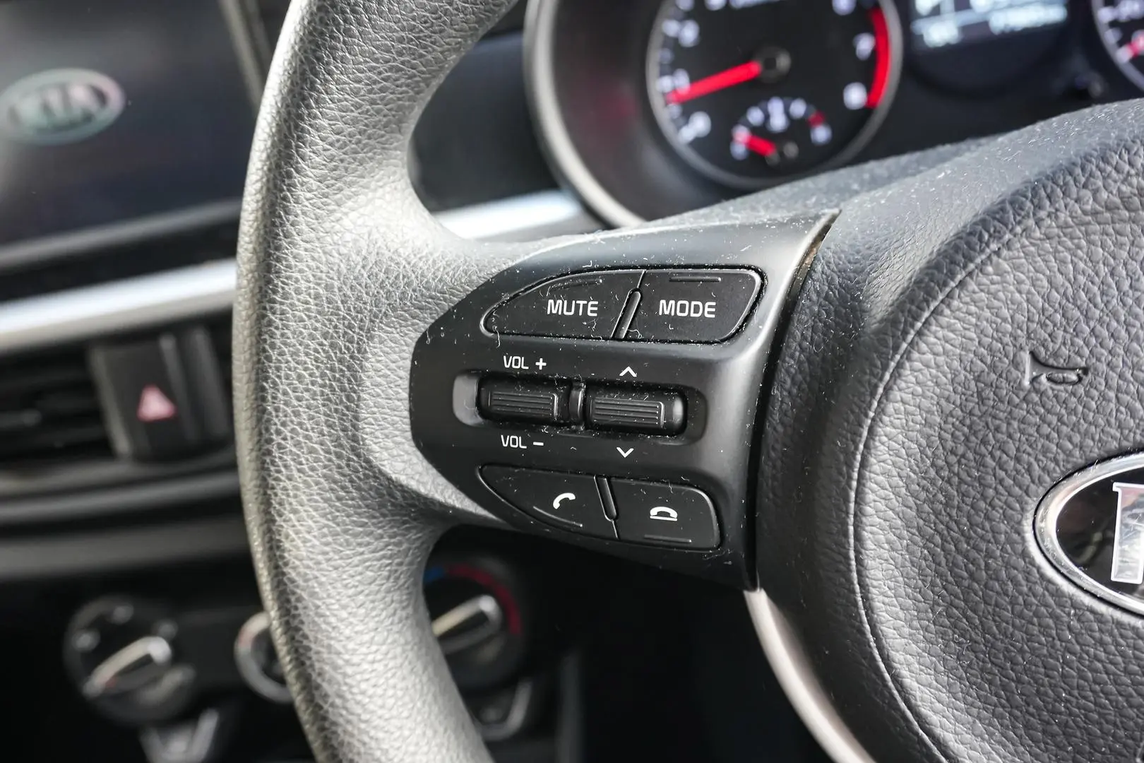 2017 Kia Picanto Gallery Image 18