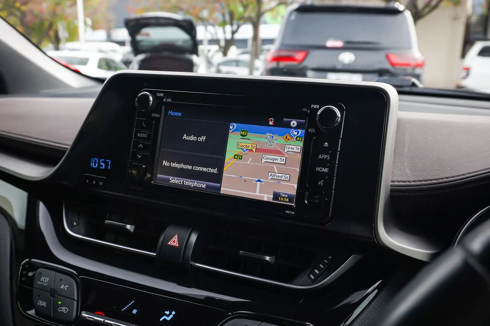 2017 Toyota C-HR Gallery Image 24