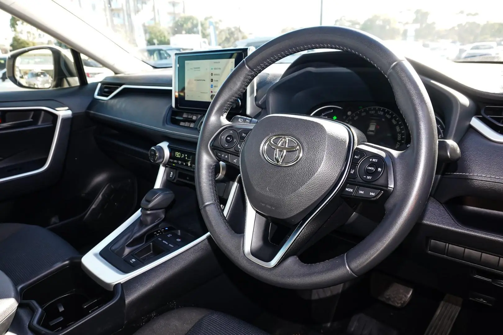 2024 Toyota RAV4 Gallery Image 7