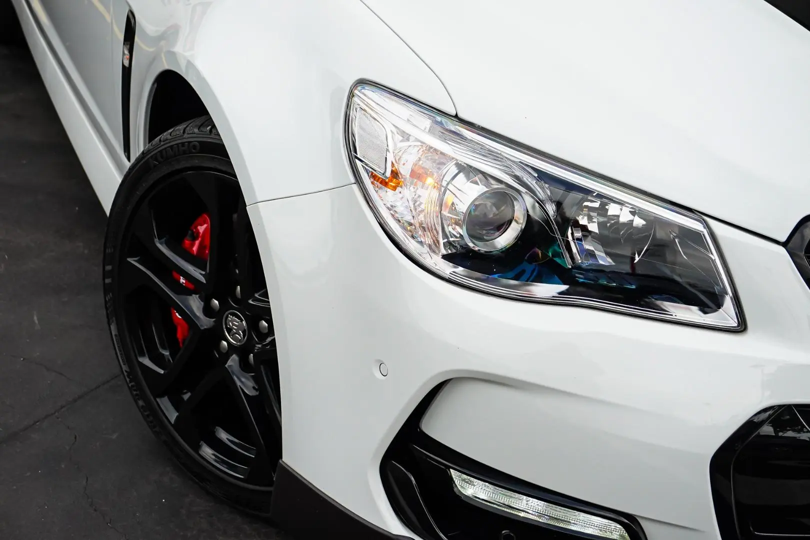 2017 Holden Commodore Gallery Image 12