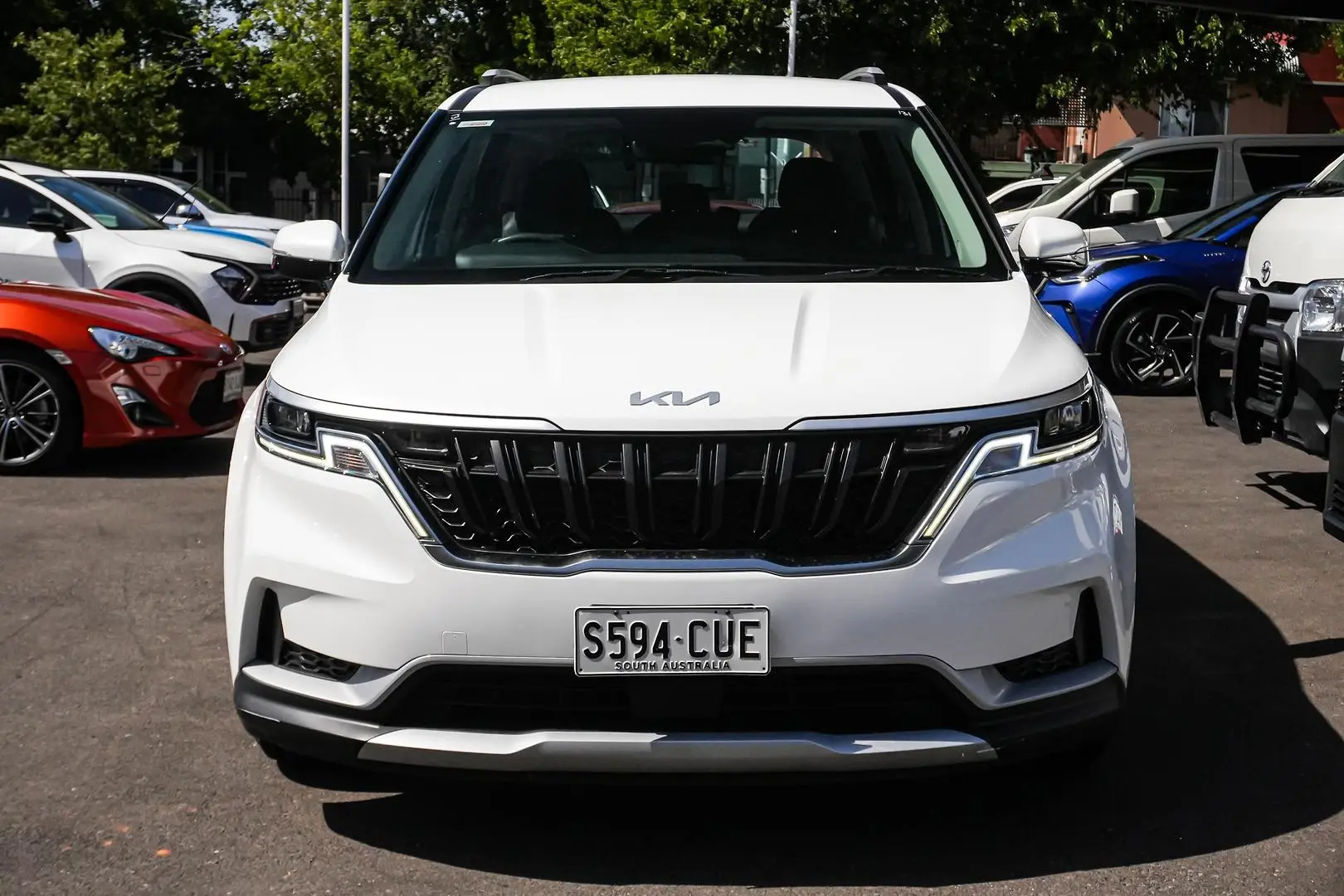 2022 Kia Carnival Gallery Image 5