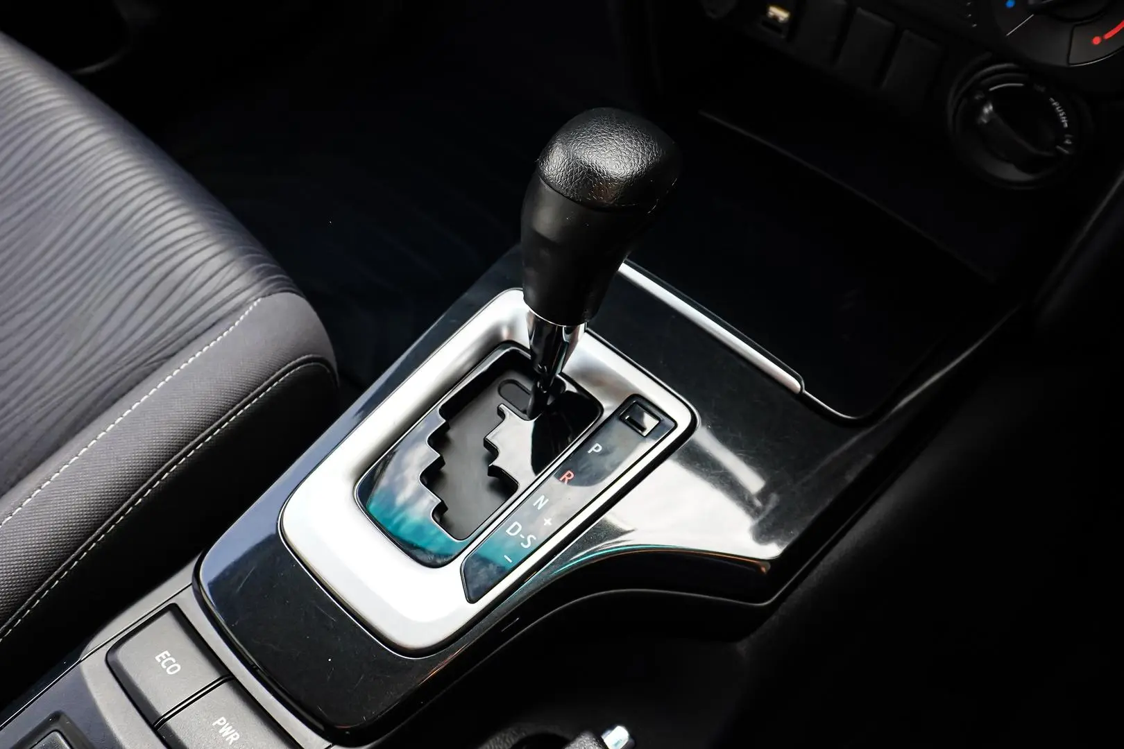 2021 Toyota Fortuner Gallery Image 17