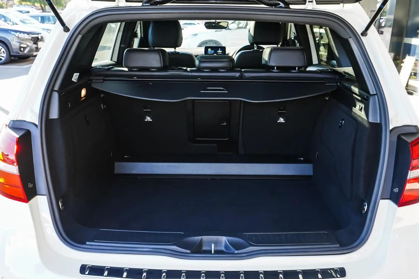 2016 Mercedes-Benz B-Class Gallery Image 10