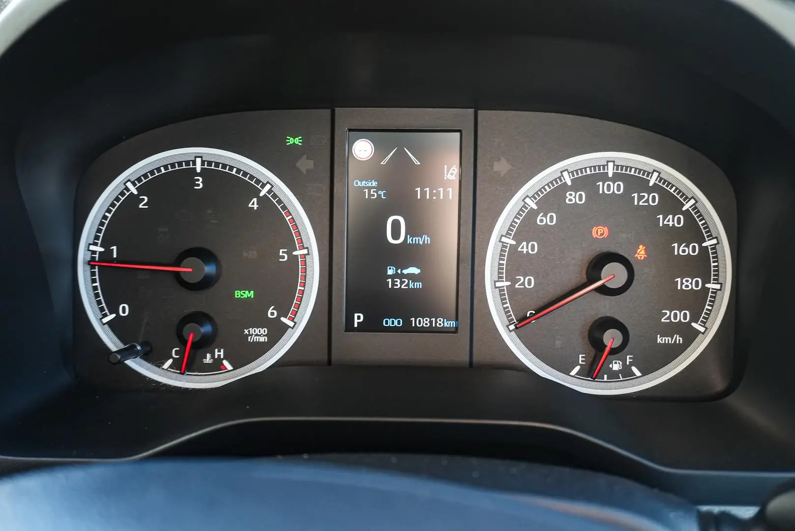 2021 Toyota Hiace Gallery Image 17